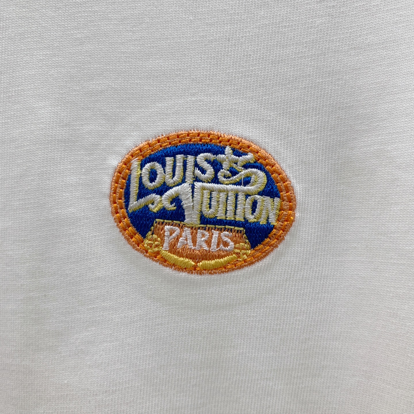 PLV 25ss秋季【新品】新款贸易订单圆领长袖打底衫长袖T恤网红款！上身舒适透气，不僵硬，整体有着丰富