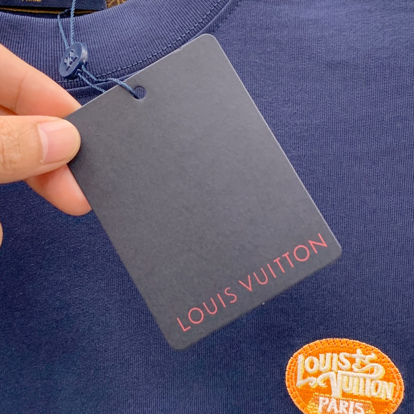 PLV 25ss秋季【新品】新款贸易订单圆领长袖打底衫长袖T恤网红款！上身舒适透气，不僵硬，整体有着丰富