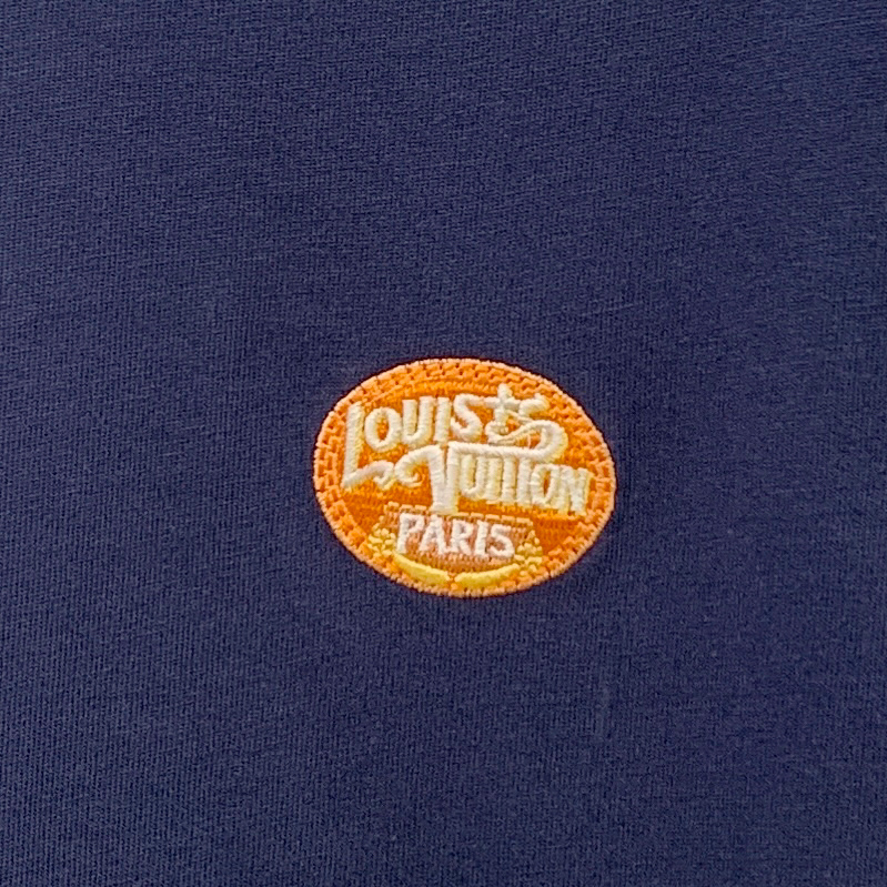 PLV 25ss秋季【新品】新款贸易订单圆领长袖打底衫长袖T恤网红款！上身舒适透气，不僵硬，整体有着丰富