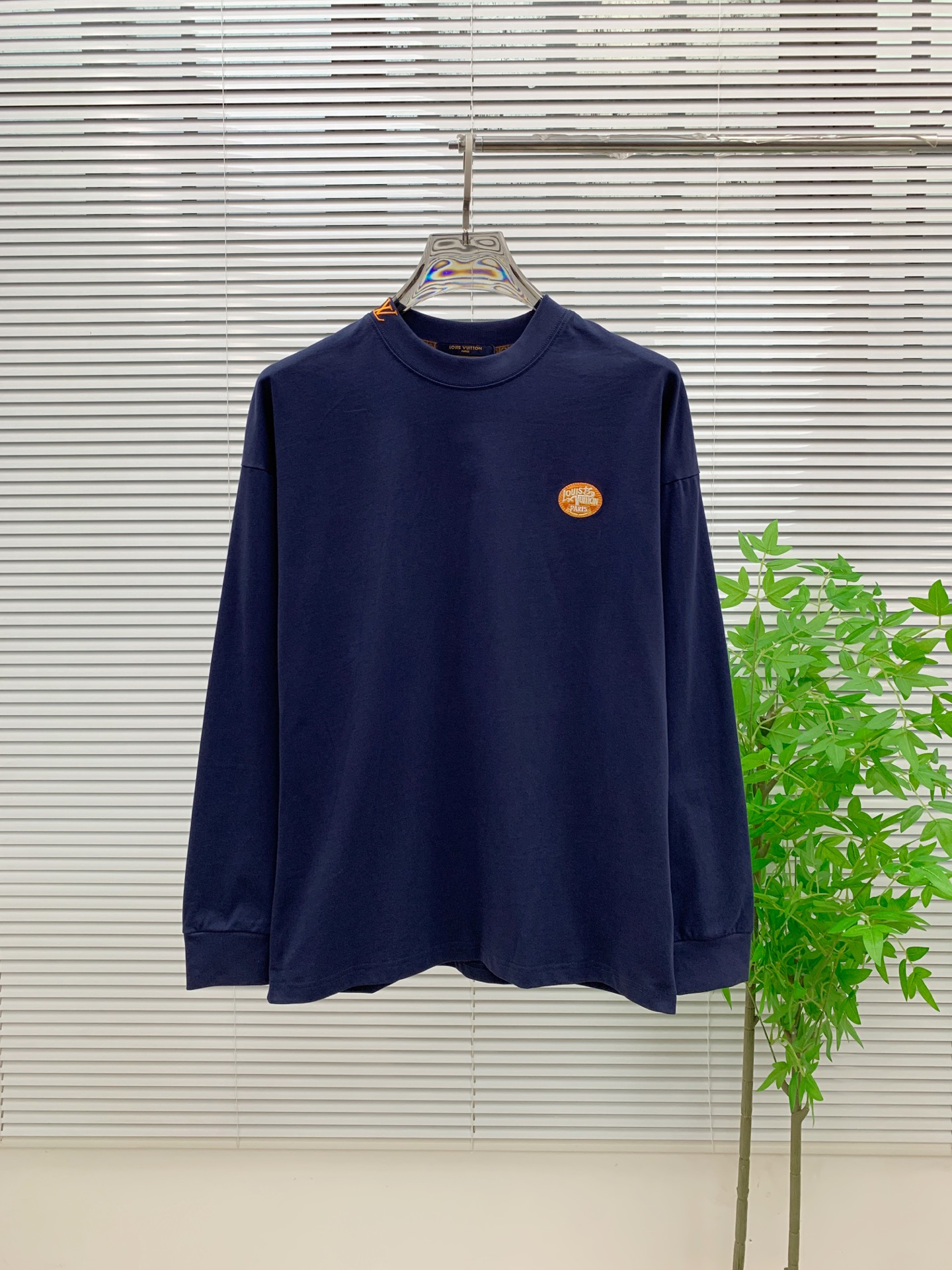 PLV 25ss秋季【新品】新款贸易订单圆领长袖打底衫长袖T恤网红款！上身舒适透气，不僵硬，整体有着丰富