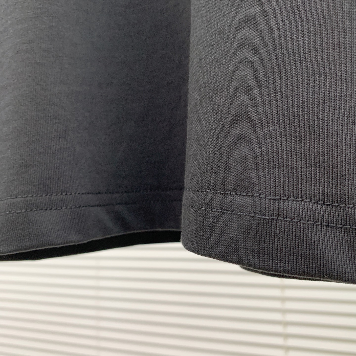 PLV 25ss秋季【新品】新款贸易订单圆领长袖打底衫长袖T恤网红款！上身舒适透气，不僵硬，整体有着丰富