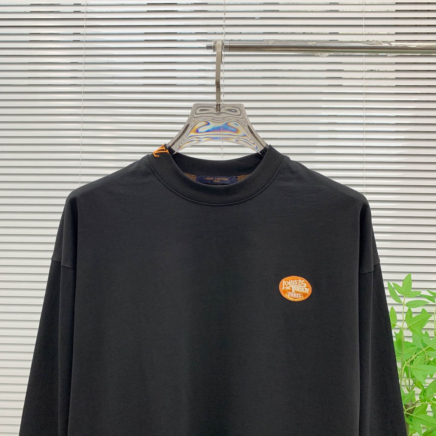 PLV 25ss秋季【新品】新款贸易订单圆领长袖打底衫长袖T恤网红款！上身舒适透气，不僵硬，整体有着丰富