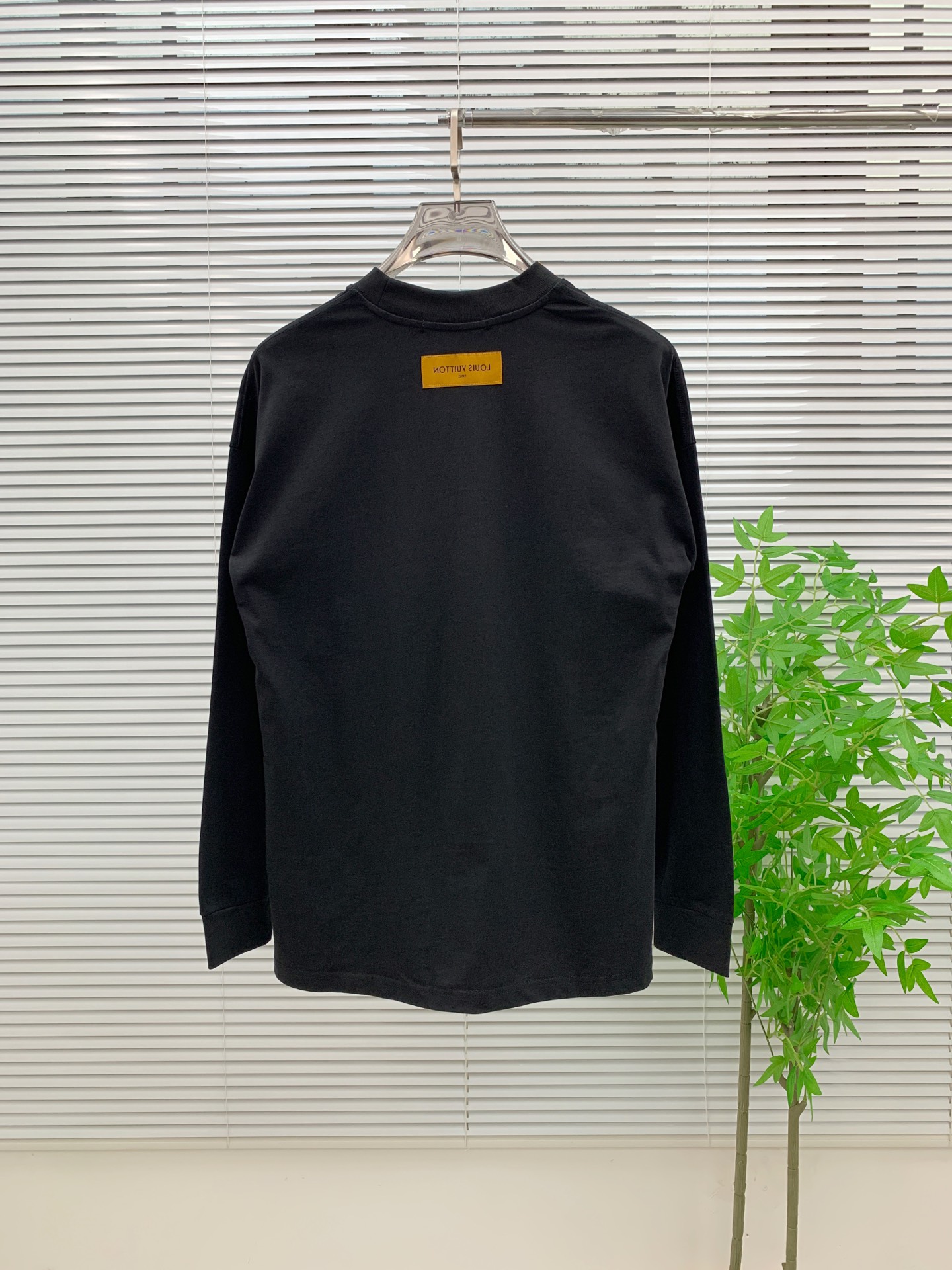 PLV 25ss秋季【新品】新款贸易订单圆领长袖打底衫长袖T恤网红款！上身舒适透气，不僵硬，整体有着丰富