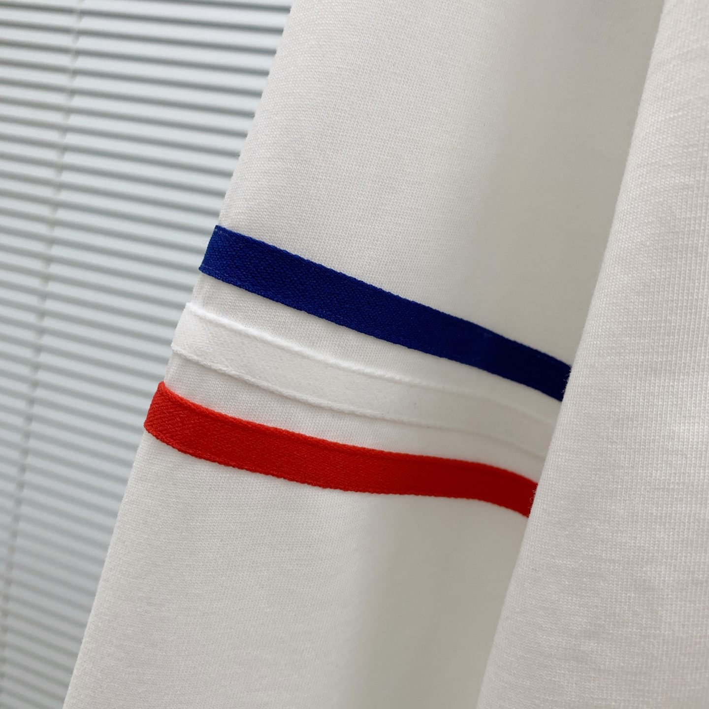 PTB 25ss秋季【新品】新款贸易订单圆领长袖打底衫长袖T恤网红款！上身舒适透气，不僵硬，整体有着丰富