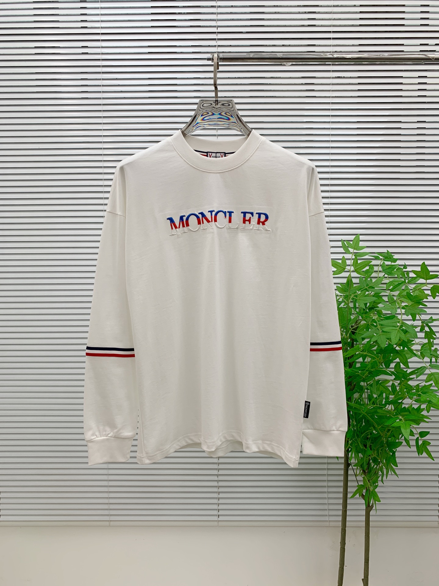 P蒙口25ss秋季【新品】新款贸易订单圆领长袖打底衫长袖T恤网红款！上身舒适透气，不僵硬，整体有着丰富的