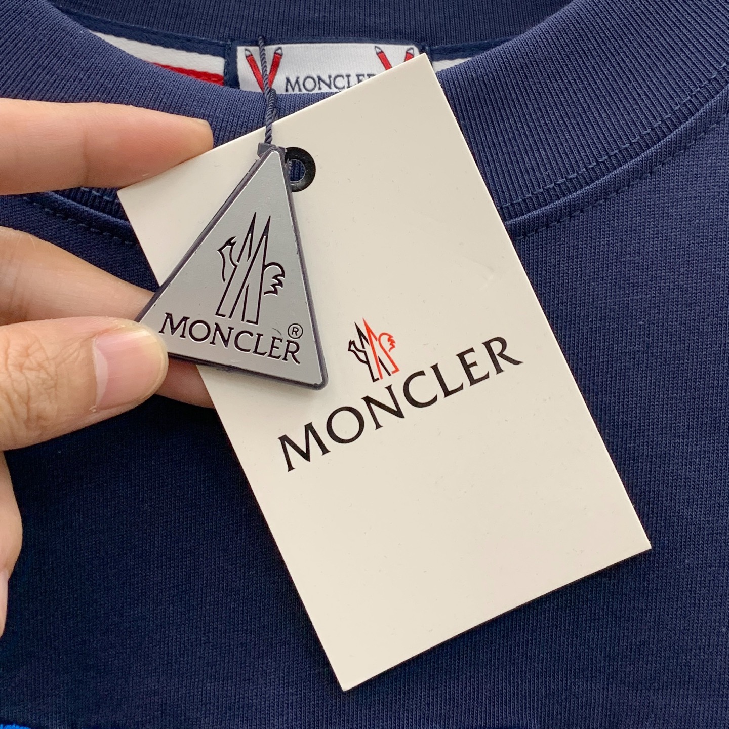 P蒙口25ss秋季【新品】新款贸易订单圆领长袖打底衫长袖T恤网红款！上身舒适透气，不僵硬，整体有着丰富的