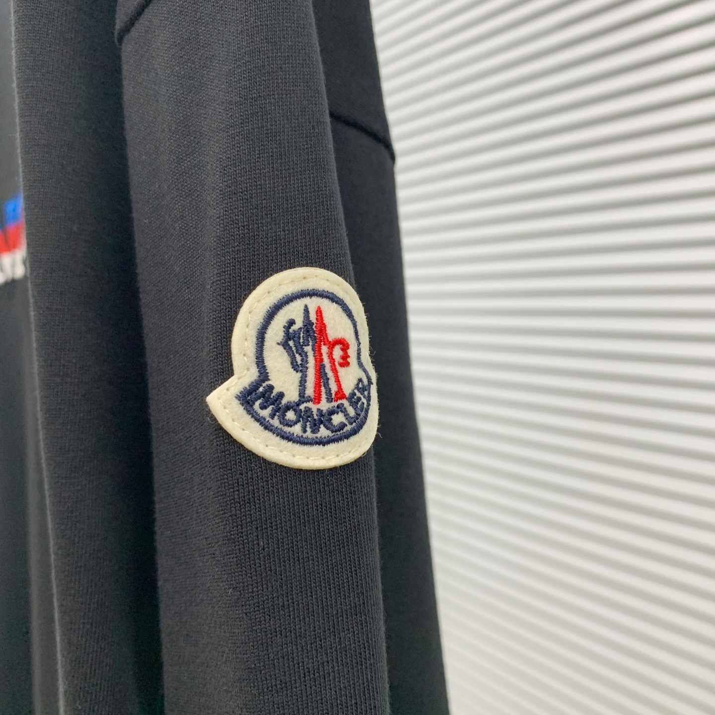 P蒙口25ss秋季【新品】新款贸易订单圆领长袖打底衫长袖T恤网红款！上身舒适透气，不僵硬，整体有着丰富的