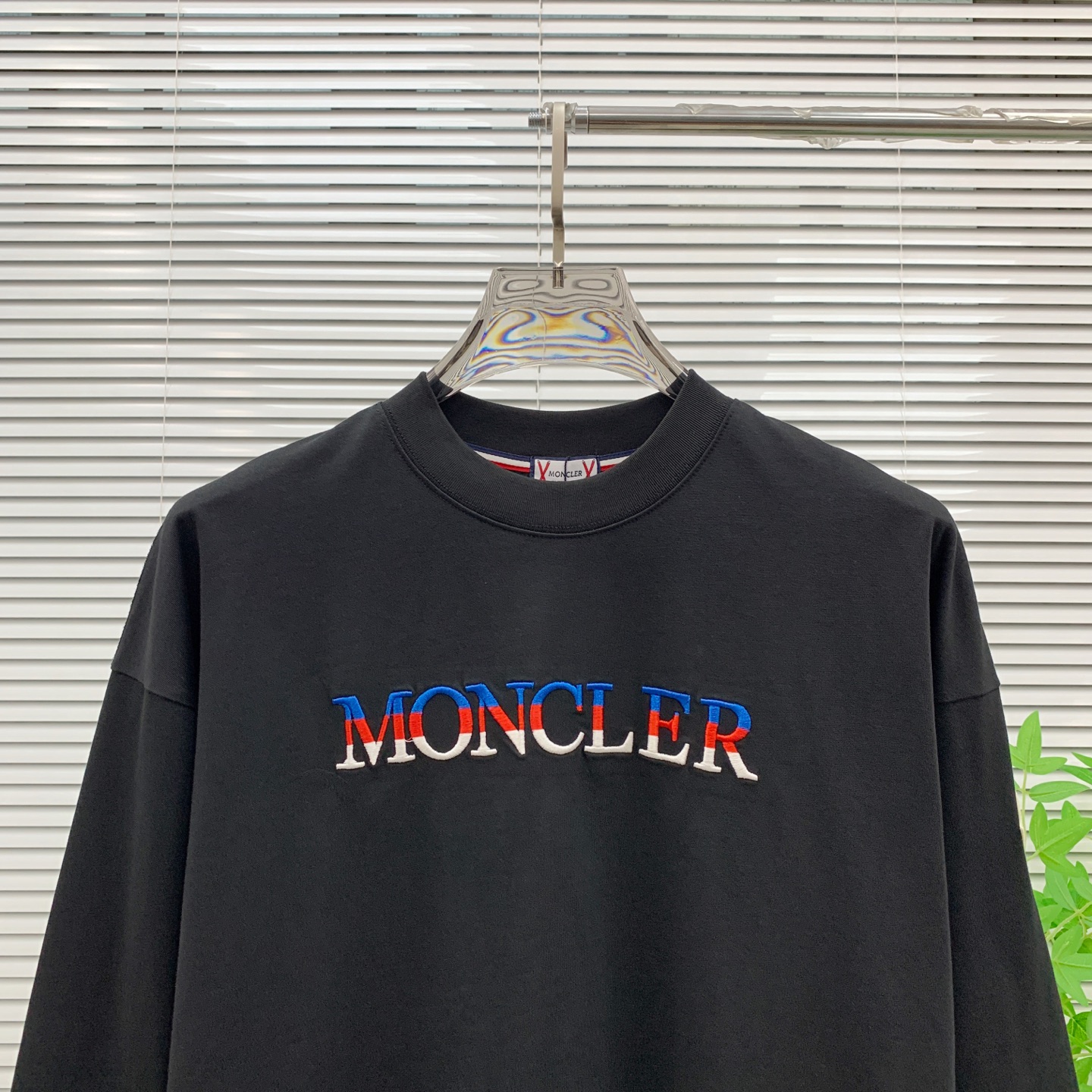 P蒙口25ss秋季【新品】新款贸易订单圆领长袖打底衫长袖T恤网红款！上身舒适透气，不僵硬，整体有着丰富的