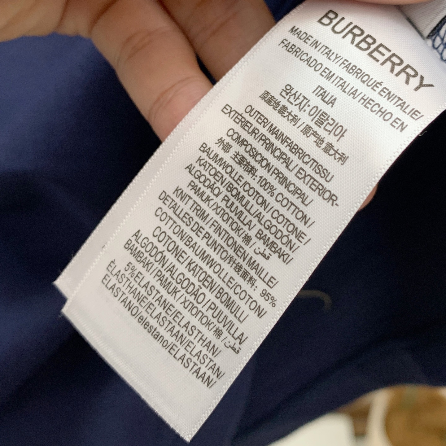 P巴宝莉25ss秋季【新品】新款贸易订单圆领长袖打底衫长袖T恤网红款！上身舒适透气，不僵硬，整体有着丰富