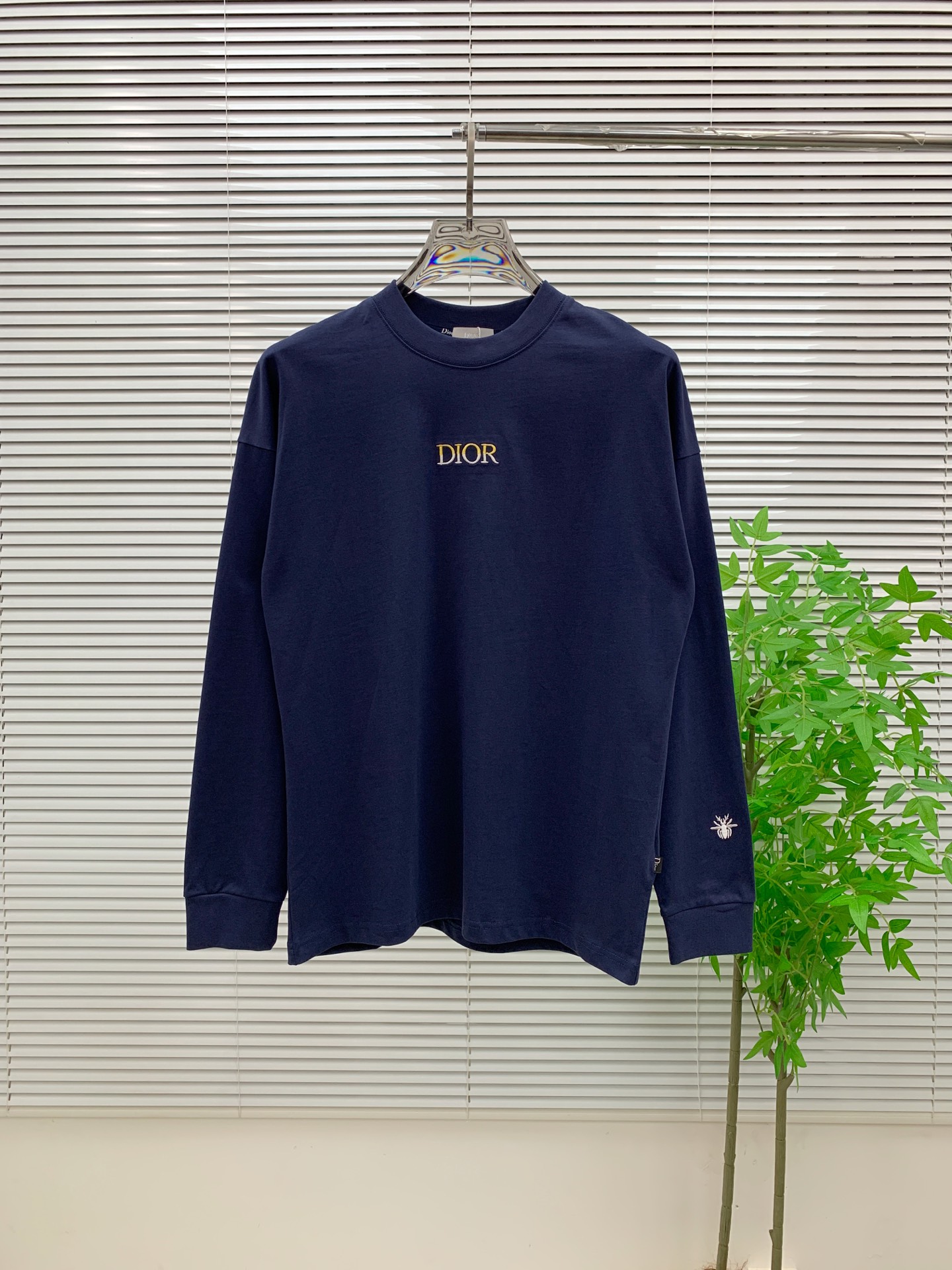 P迪奥25ss秋季【新品】新款贸易订单圆领长袖打底衫长袖T恤网红款！上身舒适透气，不僵硬，整体有着丰富的