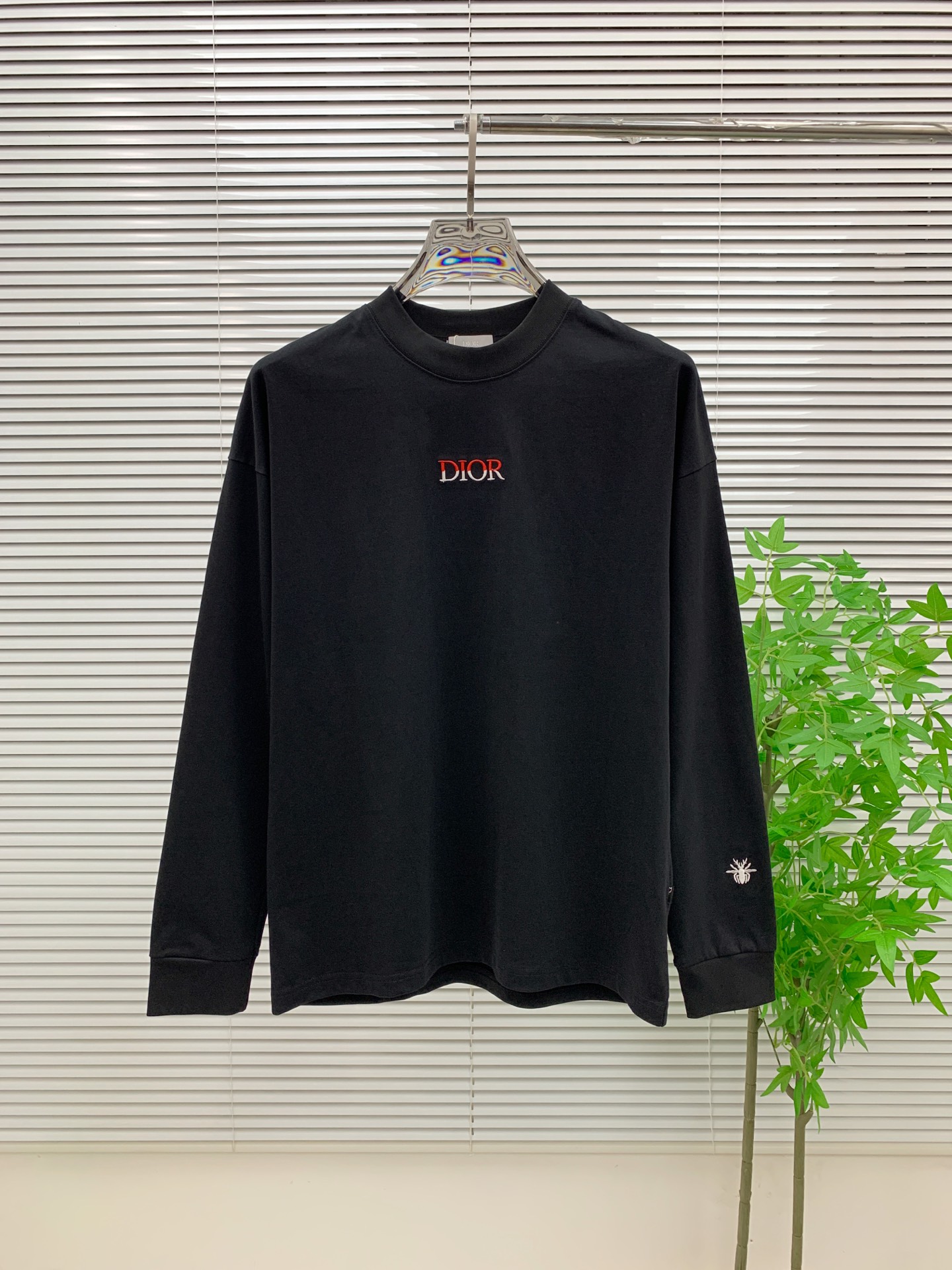 P迪奥25ss秋季【新品】新款贸易订单圆领长袖打底衫长袖T恤网红款！上身舒适透气，不僵硬，整体有着丰富的