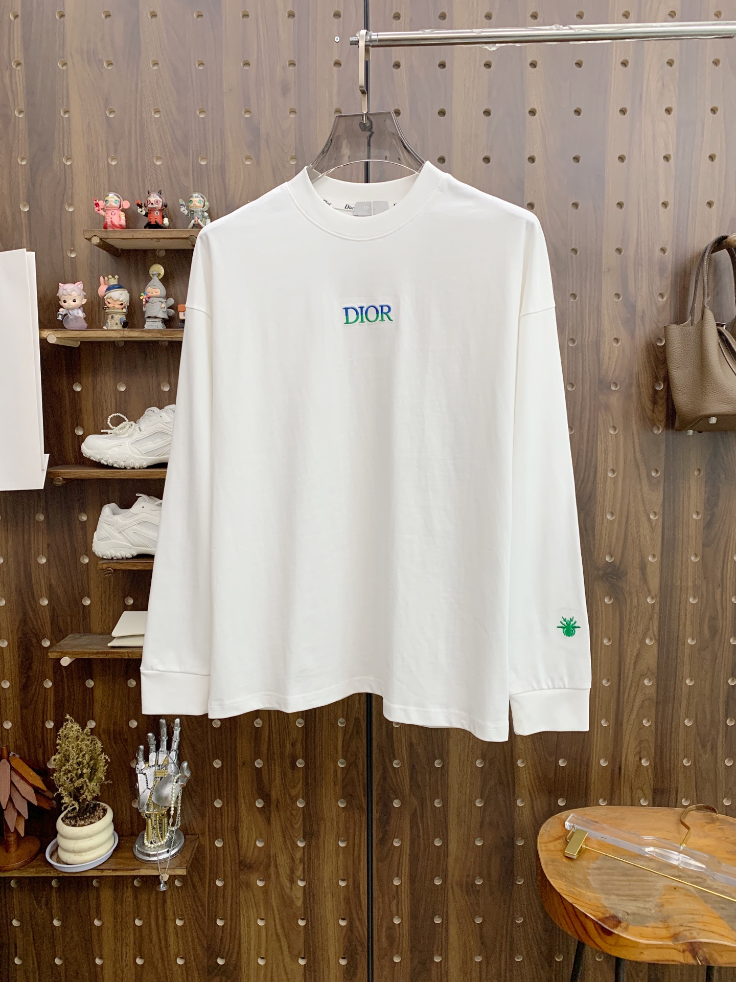 P迪奥25ss秋季【新品】新款贸易订单圆领长袖打底衫长袖T恤网红款！上身舒适透气，不僵硬，整体有着丰富的