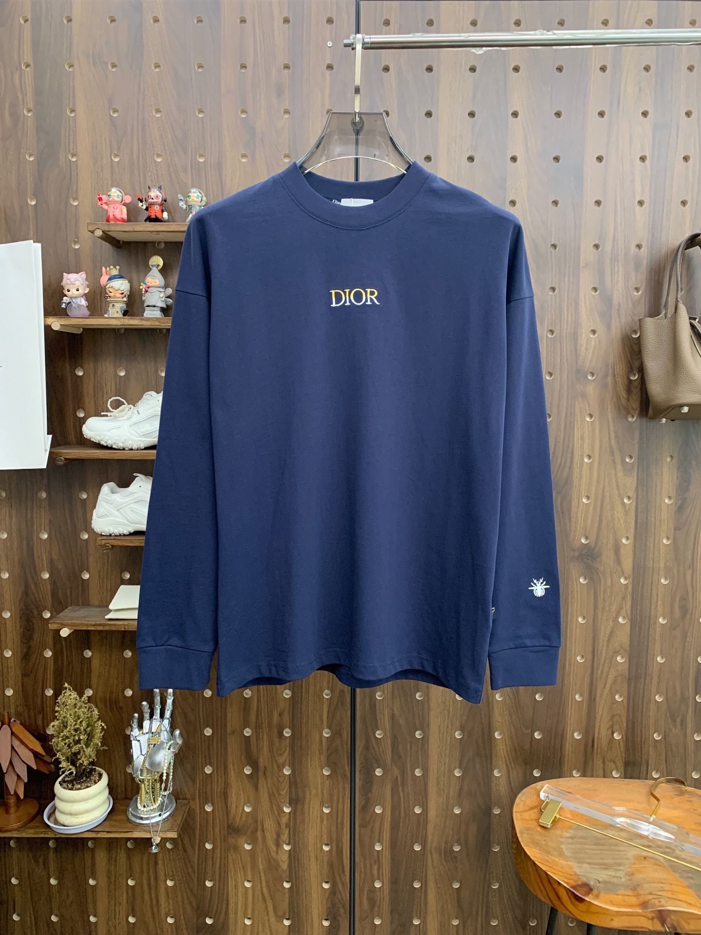 P迪奥25ss秋季【新品】新款贸易订单圆领长袖打底衫长袖T恤网红款！上身舒适透气，不僵硬，整体有着丰富的