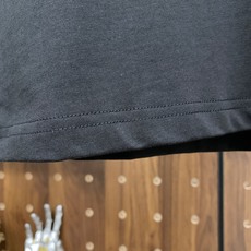 PLV 25ss秋季【新品】新款贸易订单圆领长袖打底衫长袖T恤网红款!上身舒适透气,不僵硬,整体有着丰富 PLV 25ss秋季【新品】新款贸易订单圆领长袖打底衫长袖T恤网红款!上身舒适透气,不僵硬,整体有着丰富