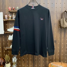 PTB 25ss秋季【新品】新款贸易订单圆领长袖打底衫长袖T恤网红款!上身舒适透气,不僵硬,整体有着丰富 PTB 25ss秋季【新品】新款贸易订单圆领长袖打底衫长袖T恤网红款!上身舒适透气,不僵硬,整体有着丰富