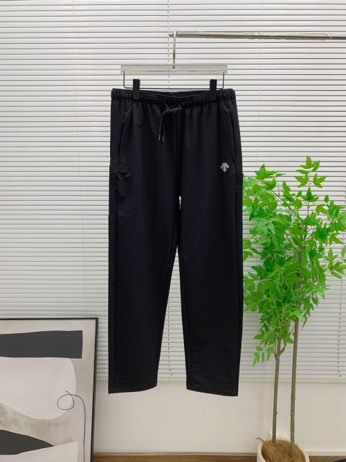 Descente Men's Casual Pants - Comfortable, Stylish, and Versatile for Everyday Wear 24 Descente Men's Casual Pants - Comfortable, Stylish, and Versatile for Everyday Wear