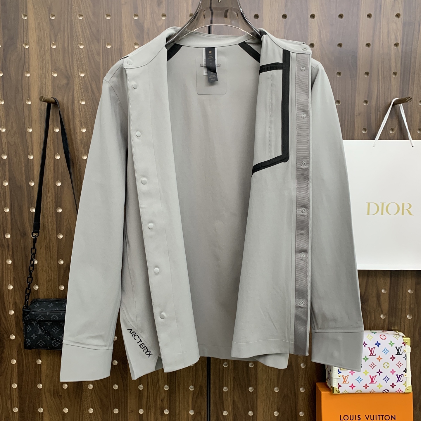 🌾P始祖鸟25ss早秋【新品】夹克外套爆款 秋冬专柜新款休闲时尚夹克外套！超前卫设计风格 细腻舒适 穿着