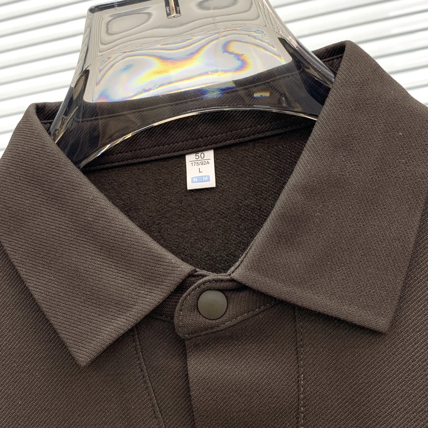 P195💰巴宝莉秋冬25SS【新品】新款长袖翻领T恤polo，最高版本客供定制高端朱地面料简单时尚款，拼色螺纹超级好看！经典logo简单大方的款式！满满的高级感，四季可穿。简欧风格💎官网在售码数：M-3XL！