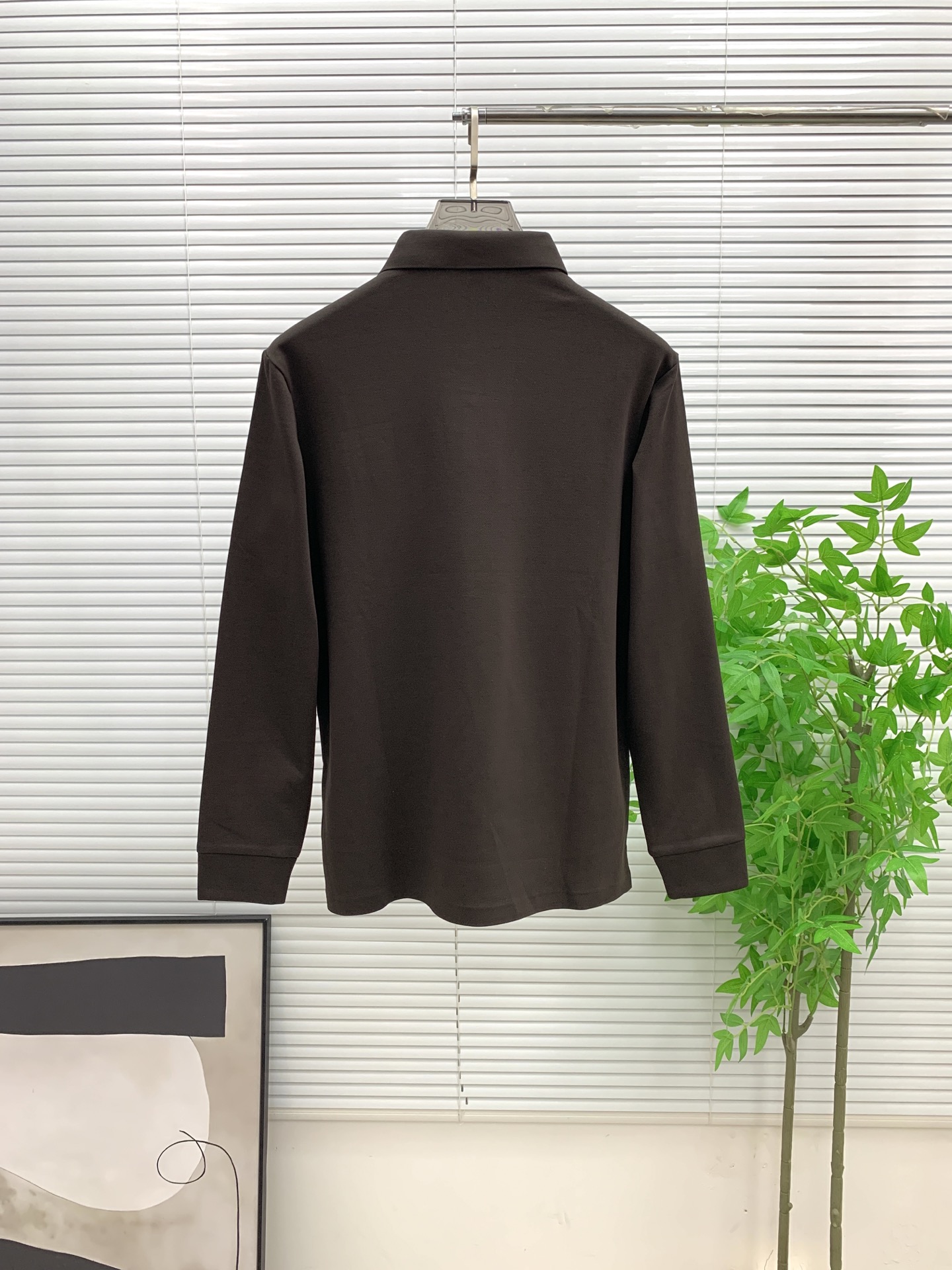 P195💰巴宝莉秋冬25SS【新品】新款长袖翻领T恤polo，最高版本客供定制高端朱地面料简单时尚款，拼色螺纹超级好看！经典logo简单大方的款式！满满的高级感，四季可穿。简欧风格💎官网在售码数：M-3XL！