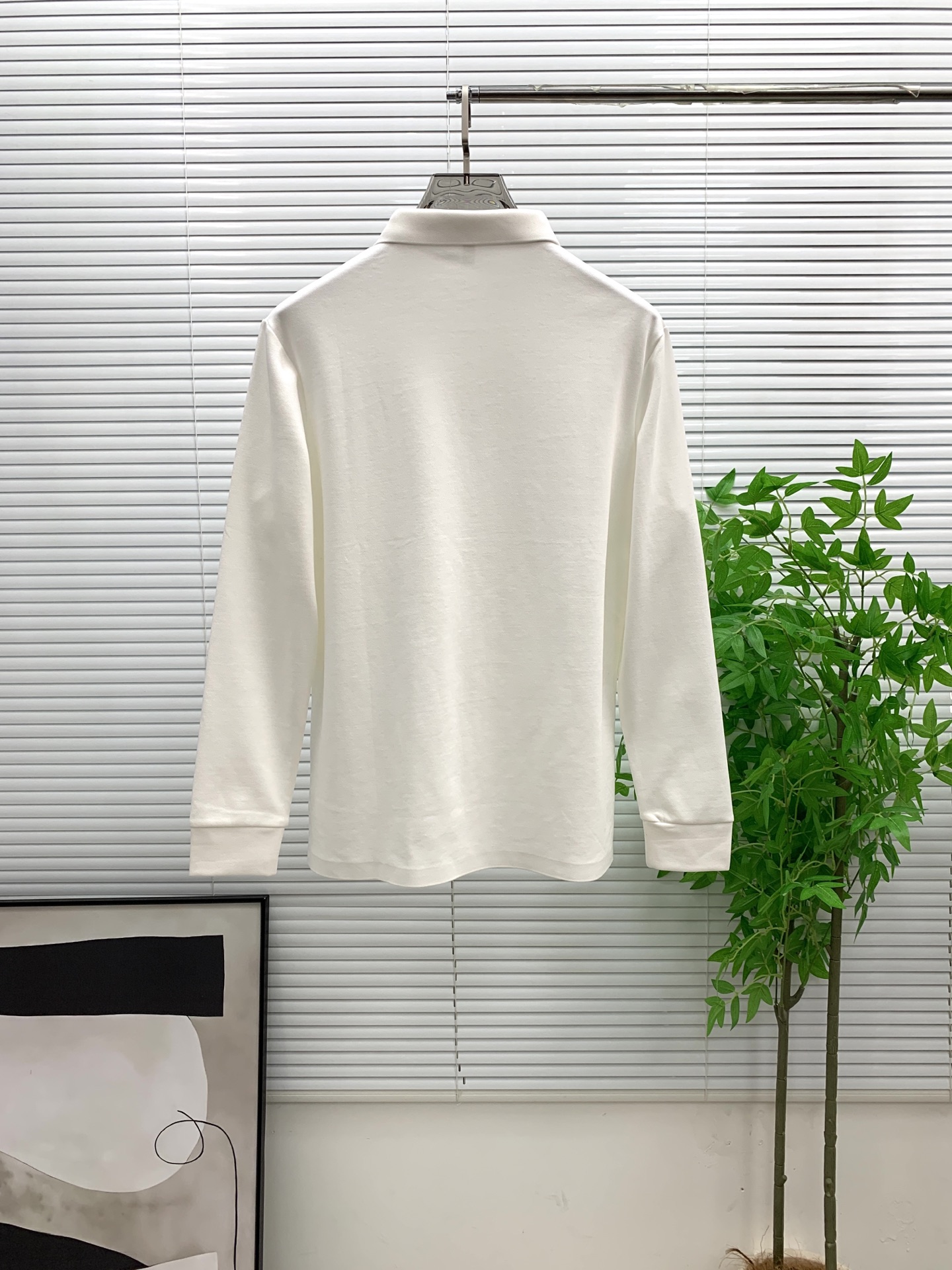 P195💰巴宝莉秋冬25SS【新品】新款长袖翻领T恤polo，最高版本客供定制高端朱地面料简单时尚款，拼色螺纹超级好看！经典logo简单大方的款式！满满的高级感，四季可穿。简欧风格💎官网在售码数：M-3XL！