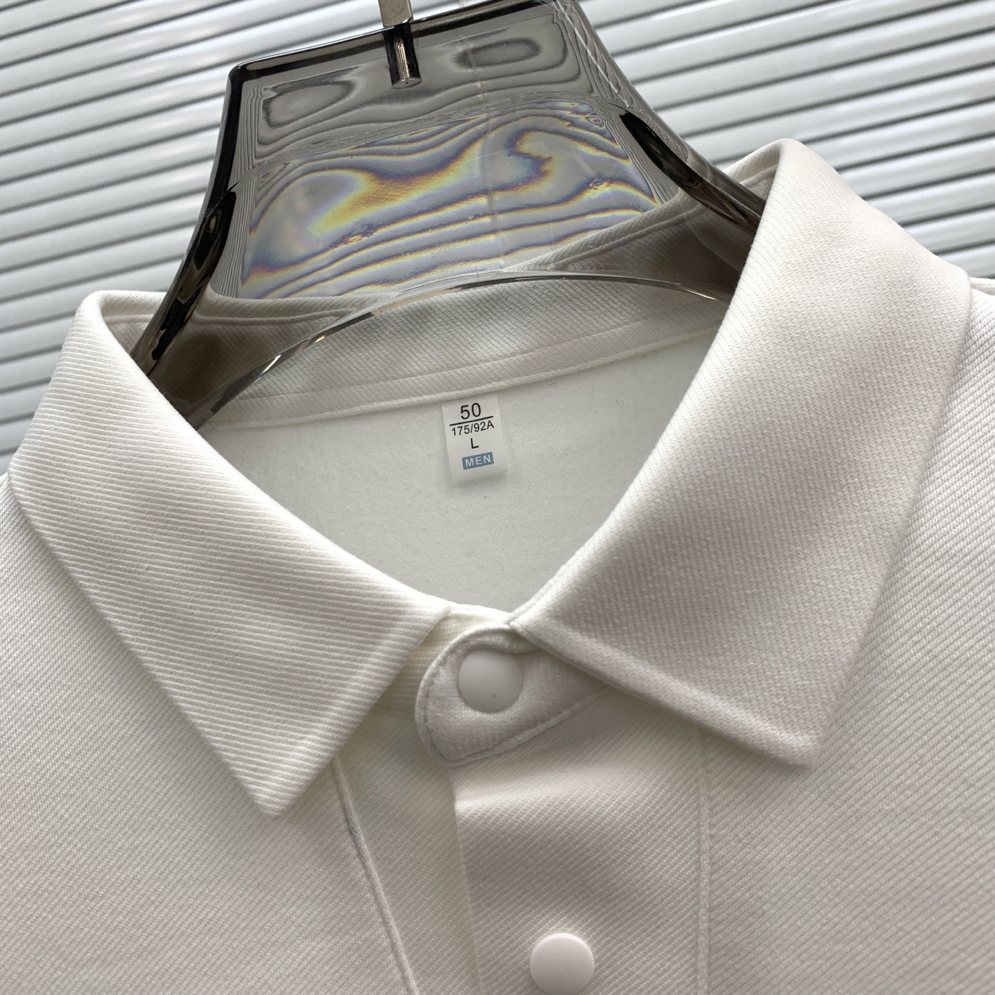 P195💰巴宝莉秋冬25SS【新品】新款长袖翻领T恤polo，最高版本客供定制高端朱地面料简单时尚款，拼色螺纹超级好看！经典logo简单大方的款式！满满的高级感，四季可穿。简欧风格💎官网在售码数：M-3XL！
