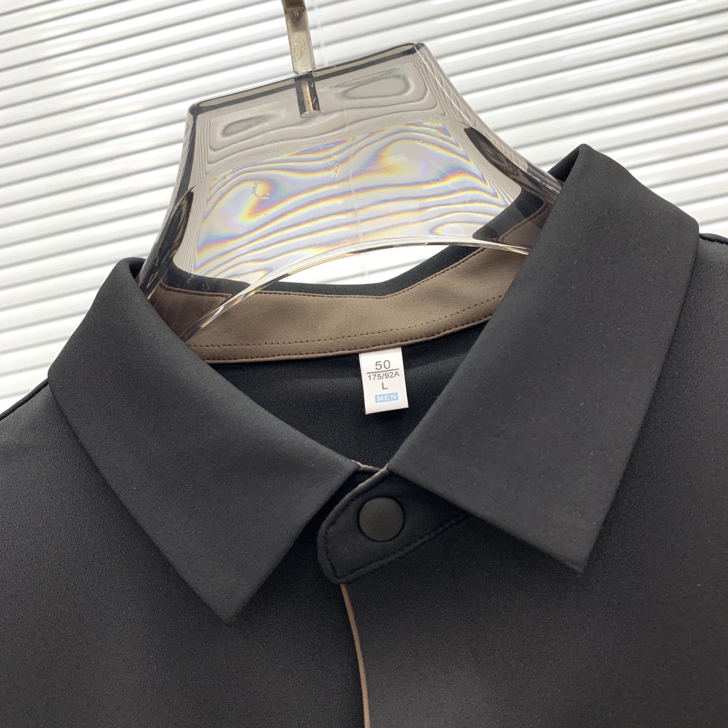 P195💰保罗秋冬25SS【新品】新款长袖翻领T恤polo，最高版本客供定制高端朱地面料简单时尚款，拼色螺纹超级好看！经典logo简单大方的款式！满满的高级感，四季可穿。简欧风格💎官网在售码数：M-3XL！