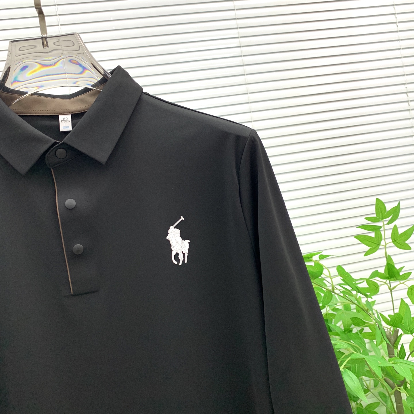 P195💰保罗秋冬25SS【新品】新款长袖翻领T恤polo，最高版本客供定制高端朱地面料简单时尚款，拼色螺纹超级好看！经典logo简单大方的款式！满满的高级感，四季可穿。简欧风格💎官网在售码数：M-3XL！