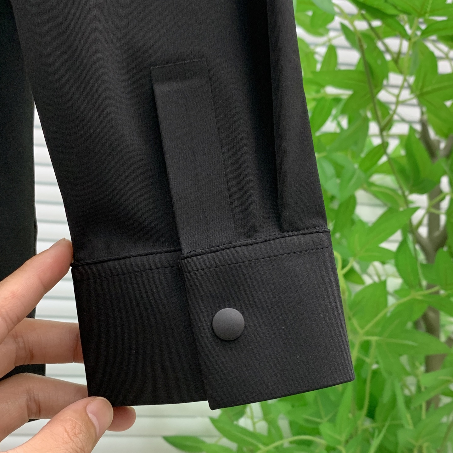 P195💰保罗秋冬25SS【新品】新款长袖翻领T恤polo，最高版本客供定制高端朱地面料简单时尚款，拼色螺纹超级好看！经典logo简单大方的款式！满满的高级感，四季可穿。简欧风格💎官网在售码数：M-3XL！