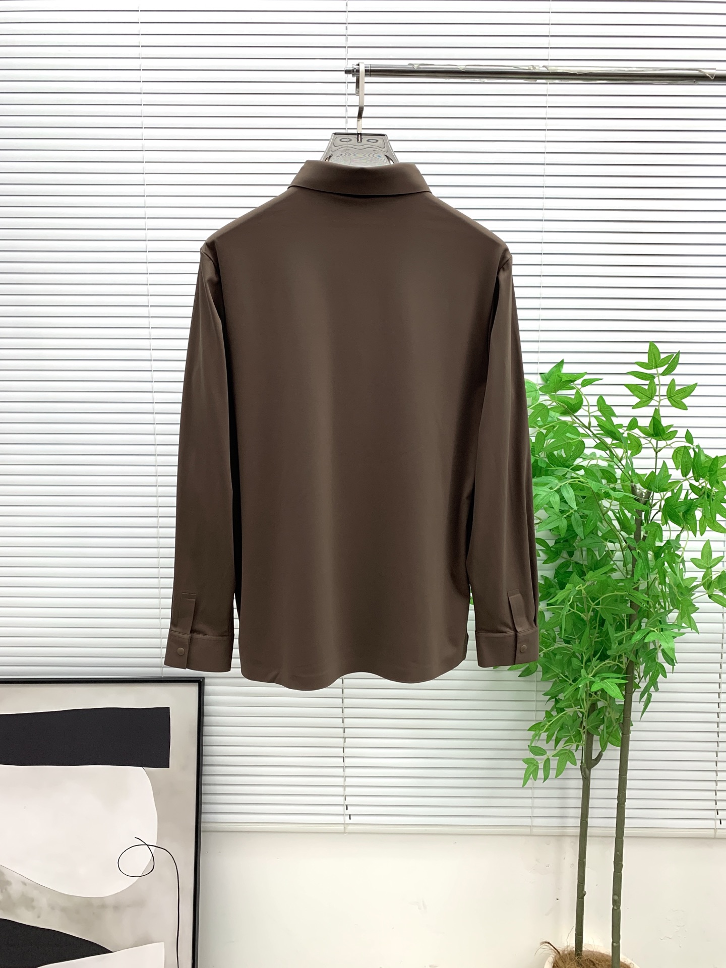 P195💰始祖鸟秋冬25SS【新品】新款长袖翻领T恤polo，最高版本客供定制高端朱地面料简单时尚款，拼色螺纹超级好看！经典logo简单大方的款式！满满的高级感，四季可穿。简欧风格💎官网在售码数：M-3XL！