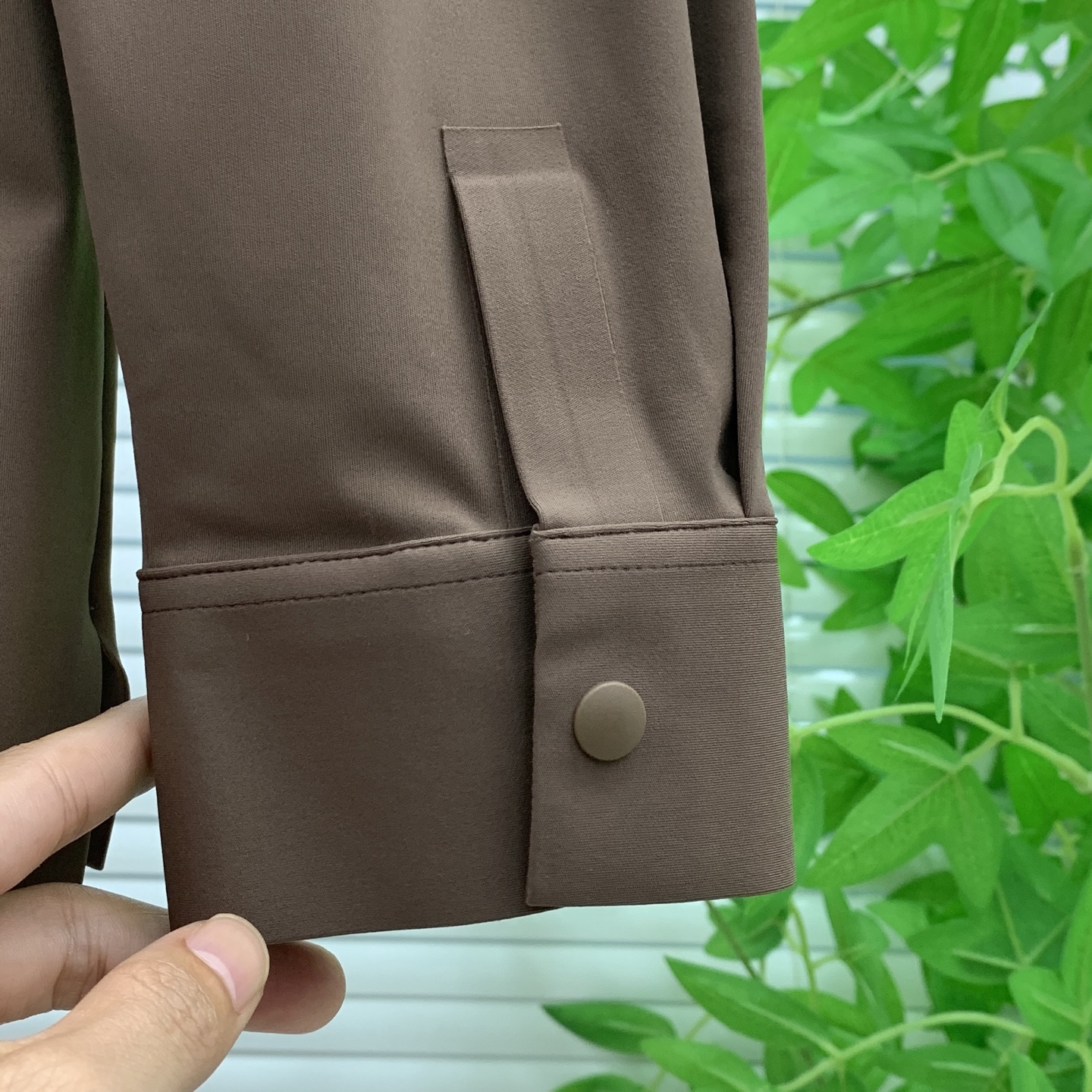 P195💰始祖鸟秋冬25SS【新品】新款长袖翻领T恤polo，最高版本客供定制高端朱地面料简单时尚款，拼色螺纹超级好看！经典logo简单大方的款式！满满的高级感，四季可穿。简欧风格💎官网在售码数：M-3XL！