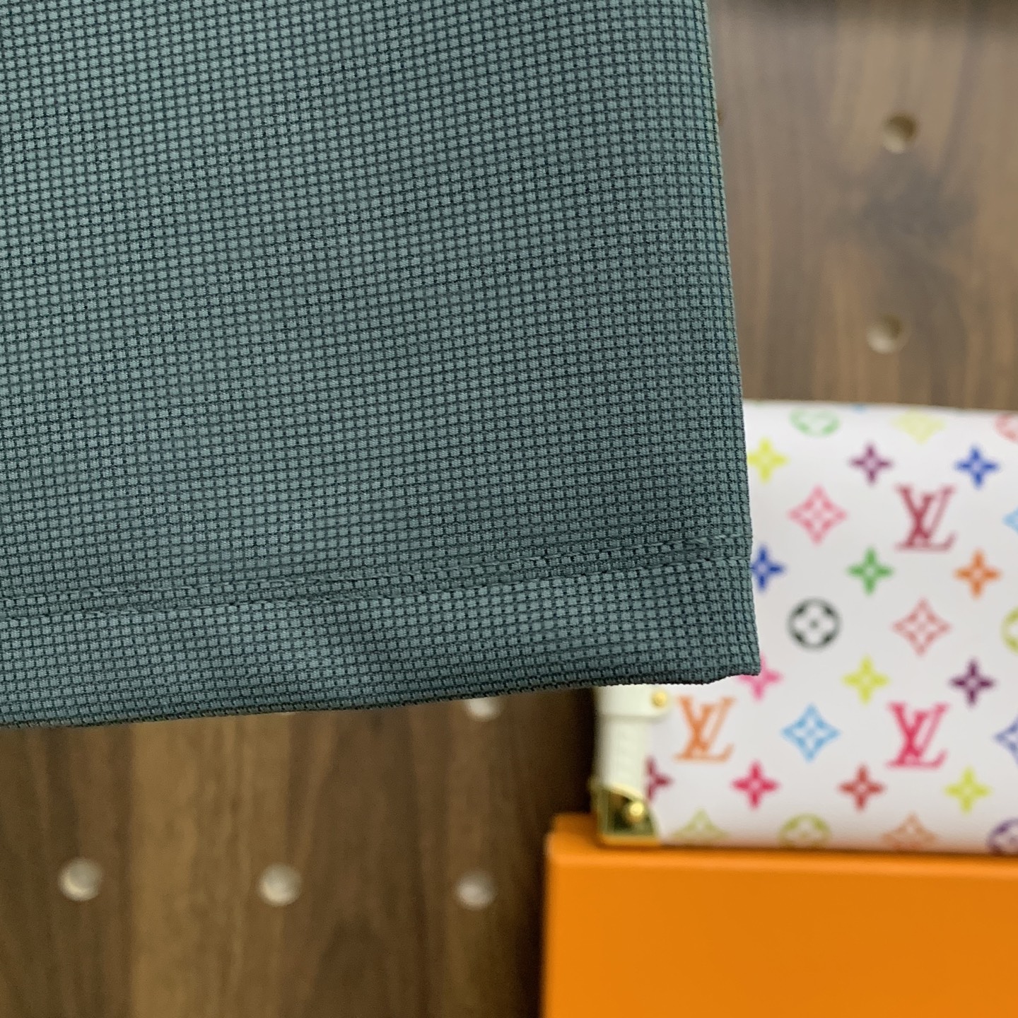 🌾P普拉达秋冬25SS【新品】新款长袖翻领T恤Polo，最高版本客供定制高端朱地面料简单时尚款，拼色螺纹