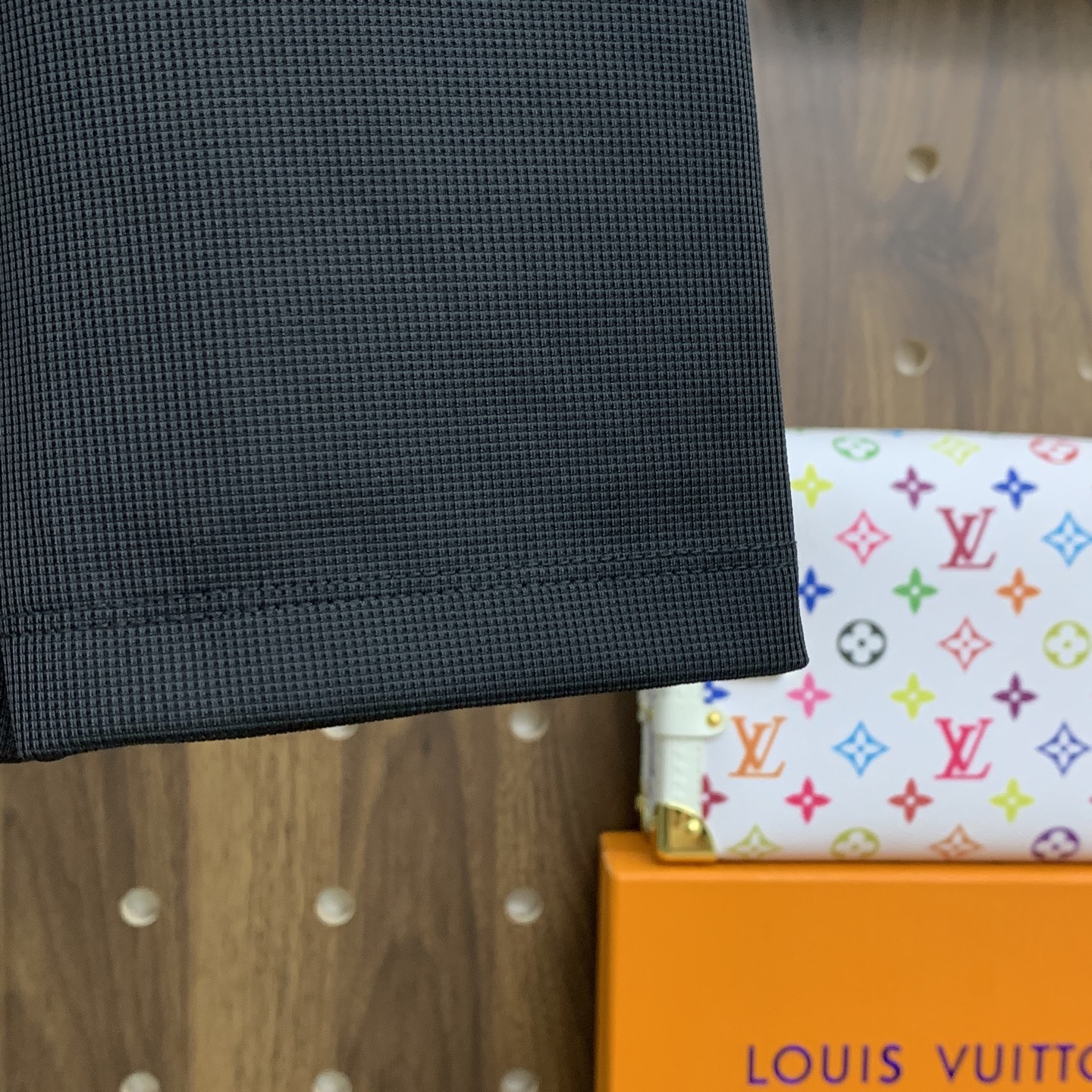 🌾P普拉达秋冬25SS【新品】新款长袖翻领T恤Polo，最高版本客供定制高端朱地面料简单时尚款，拼色螺纹