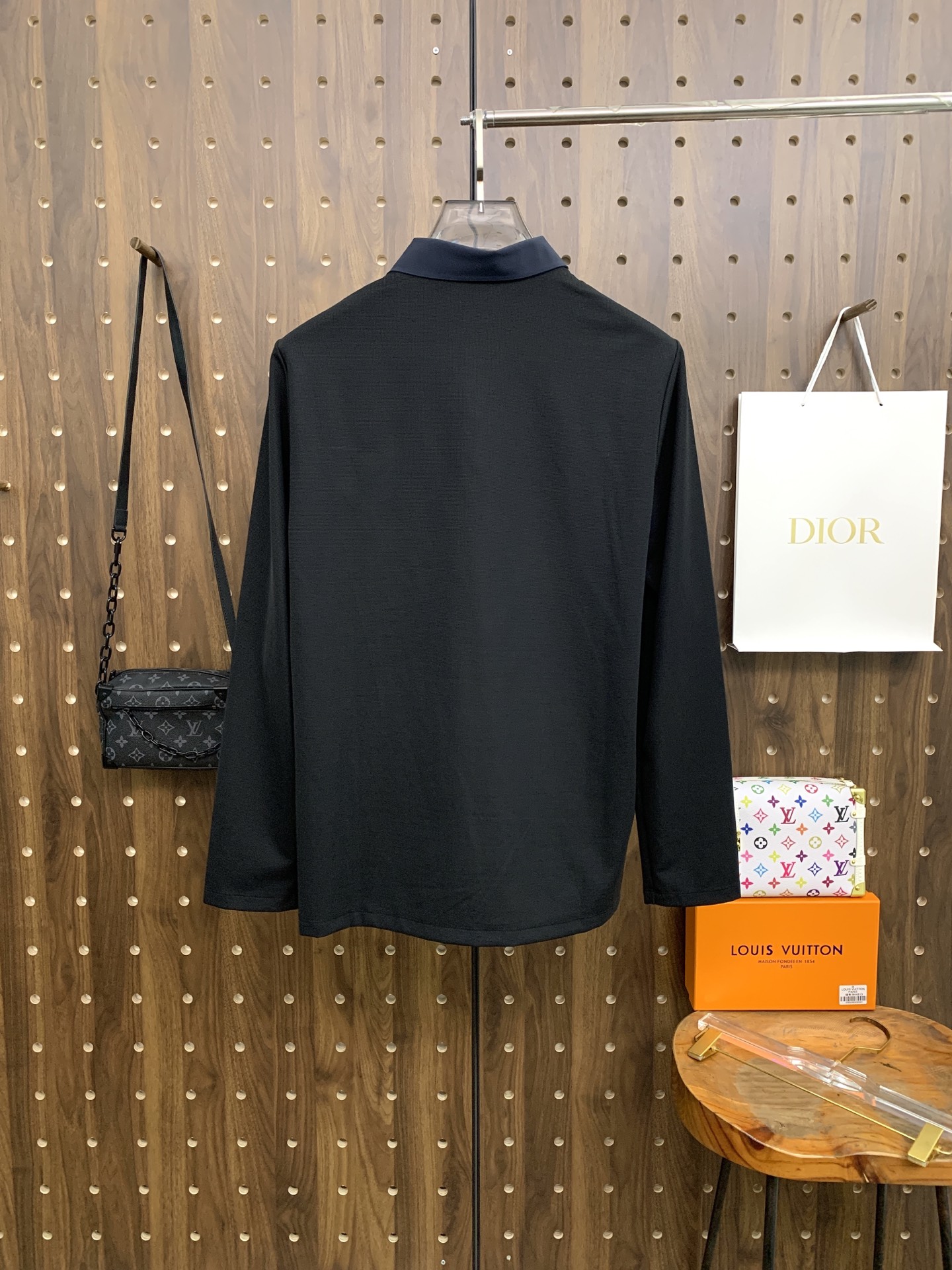 🌾P普拉达秋冬25SS【新品】新款长袖翻领T恤Polo，最高版本客供定制高端朱地面料简单时尚款，拼色螺纹