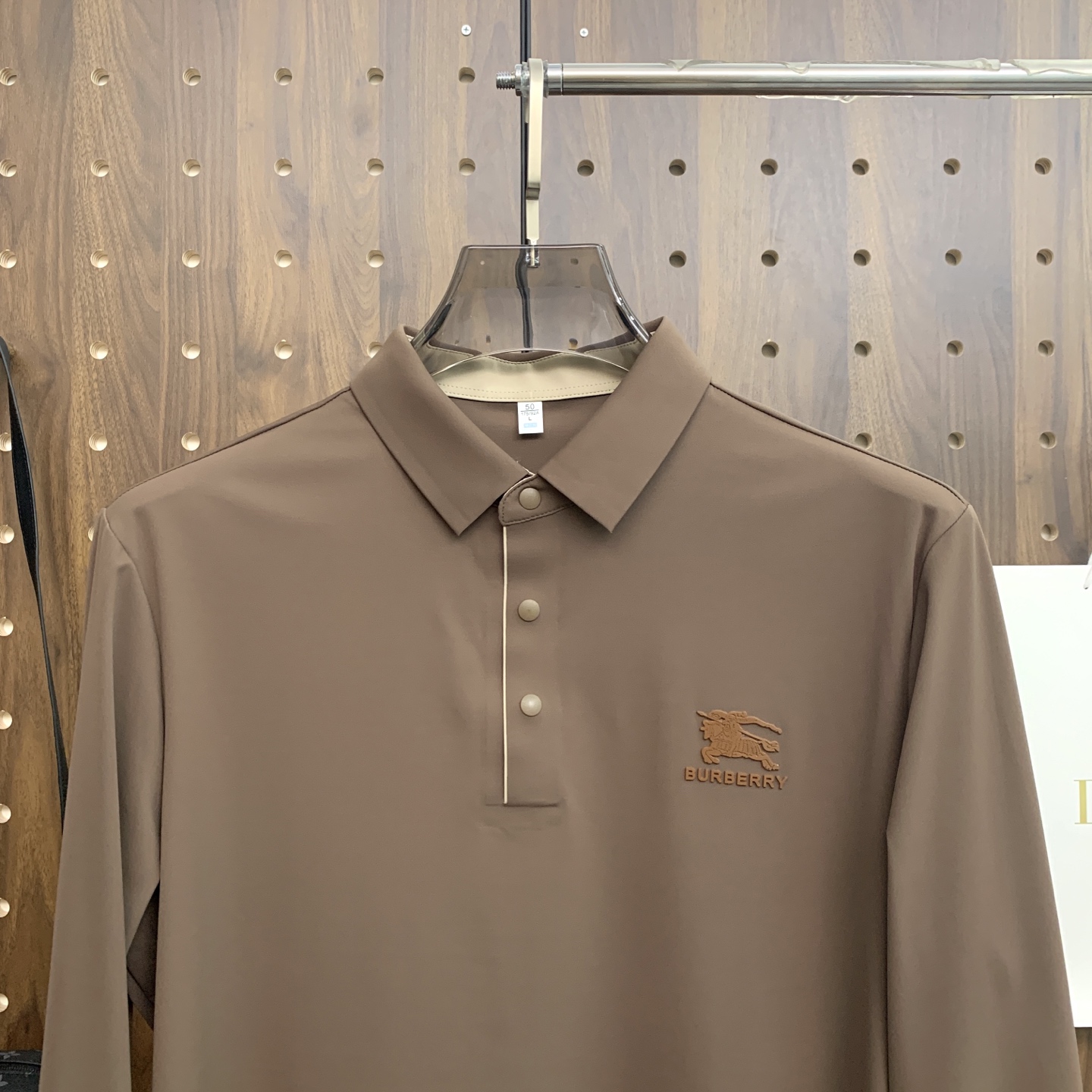 🌾P巴宝莉秋冬25SS【新品】新款长袖翻领T恤Polo，最高版本客供定制高端朱地面料简单时尚款，拼色螺纹