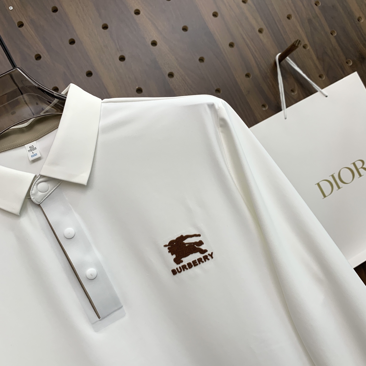 🌾P巴宝莉秋冬25SS【新品】新款长袖翻领T恤Polo，最高版本客供定制高端朱地面料简单时尚款，拼色螺纹