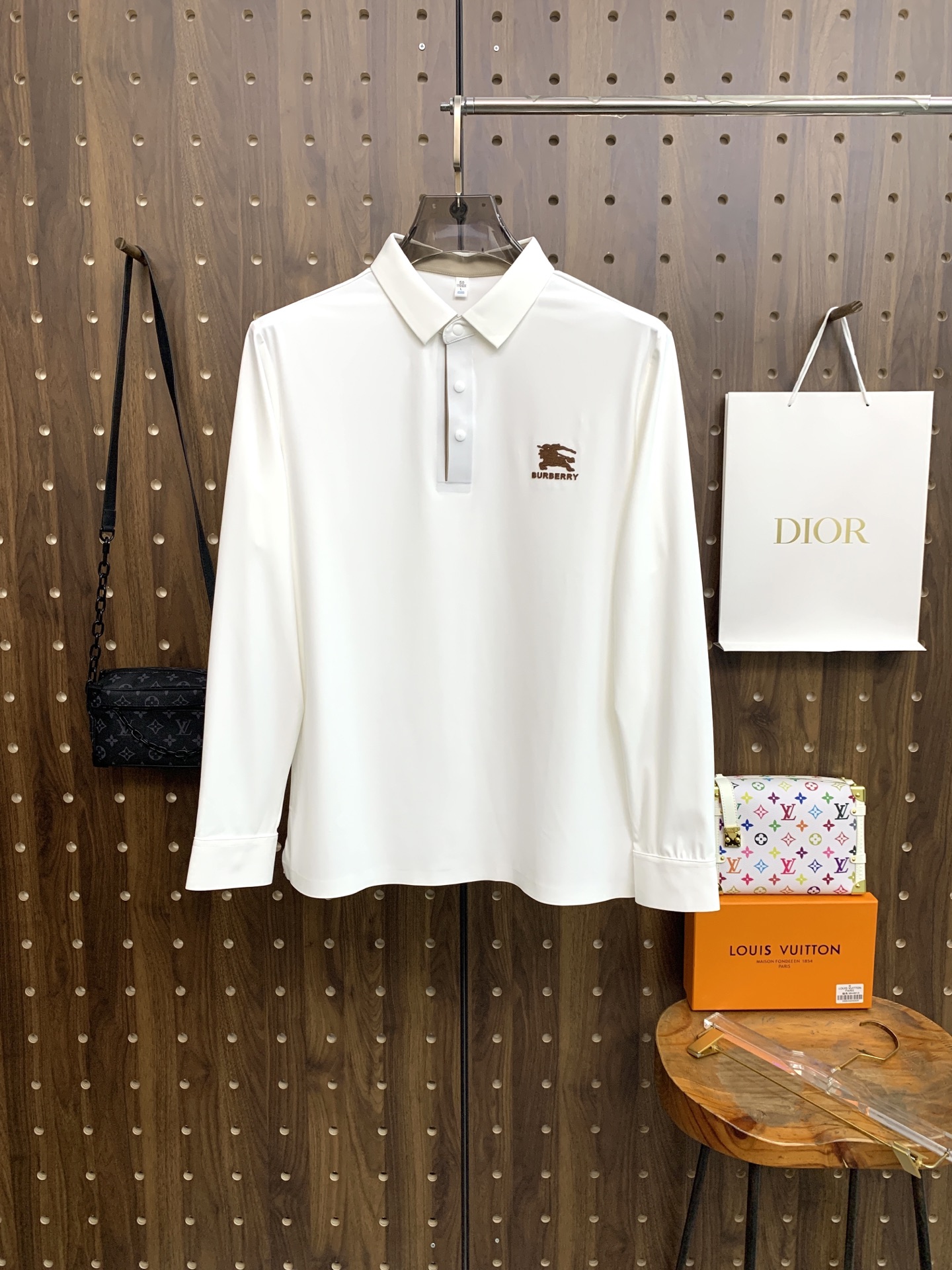 🌾P巴宝莉秋冬25SS【新品】新款长袖翻领T恤Polo，最高版本客供定制高端朱地面料简单时尚款，拼色螺纹