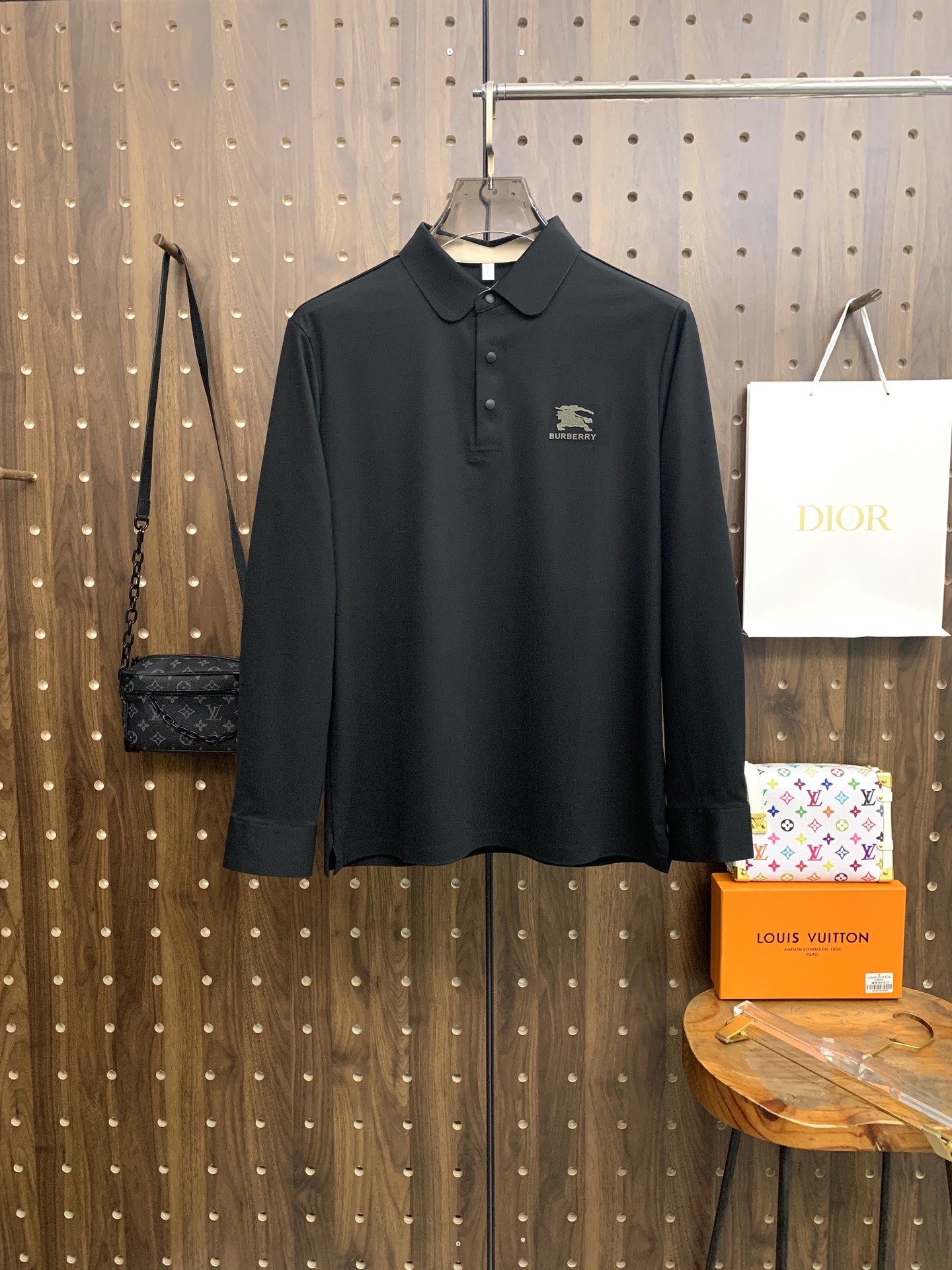 🌾P巴宝莉秋冬25SS【新品】新款长袖翻领T恤Polo，最高版本客供定制高端朱地面料简单时尚款，拼色螺纹