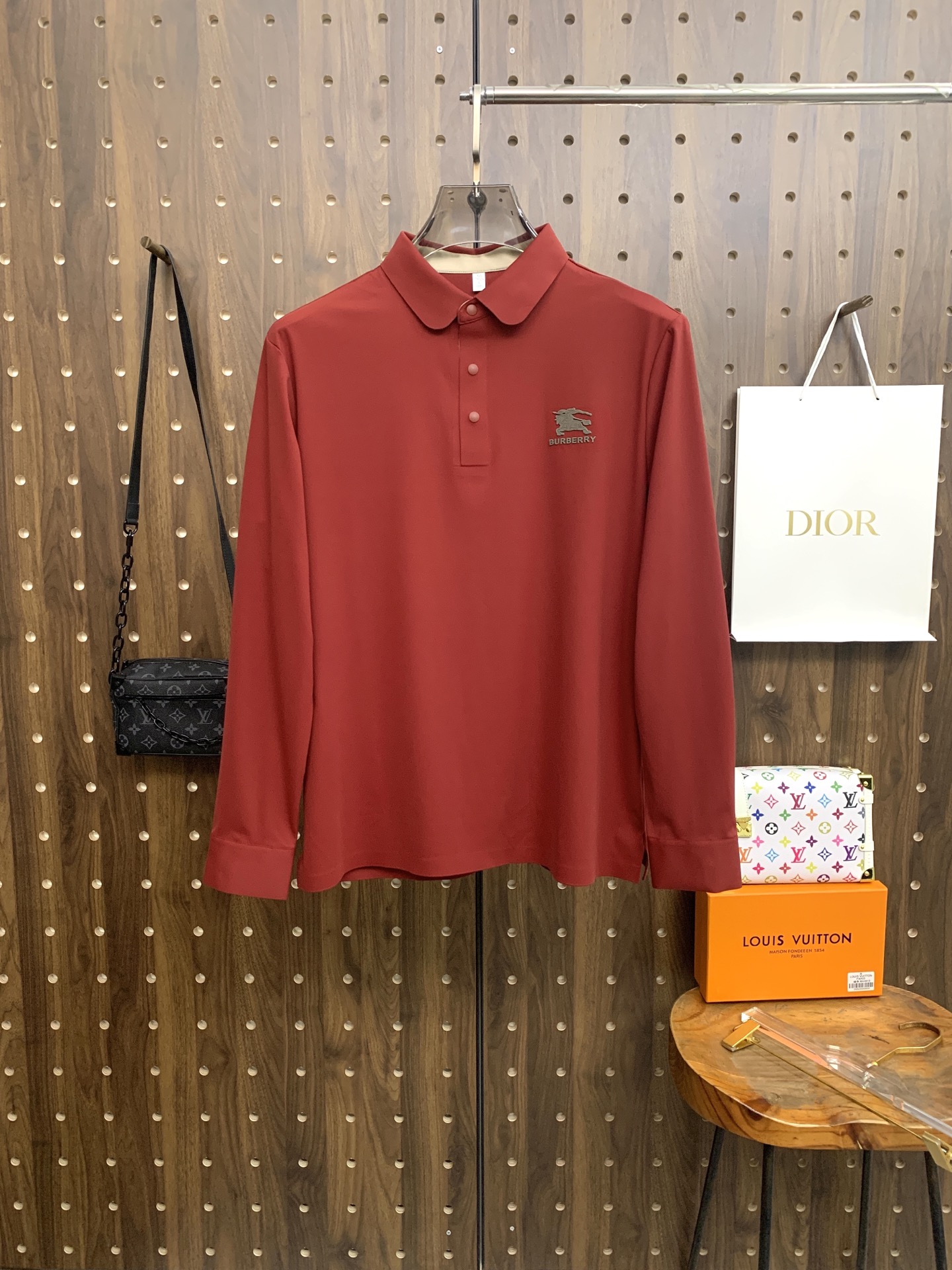 🌾P巴宝莉秋冬25SS【新品】新款长袖翻领T恤Polo，最高版本客供定制高端朱地面料简单时尚款，拼色螺纹