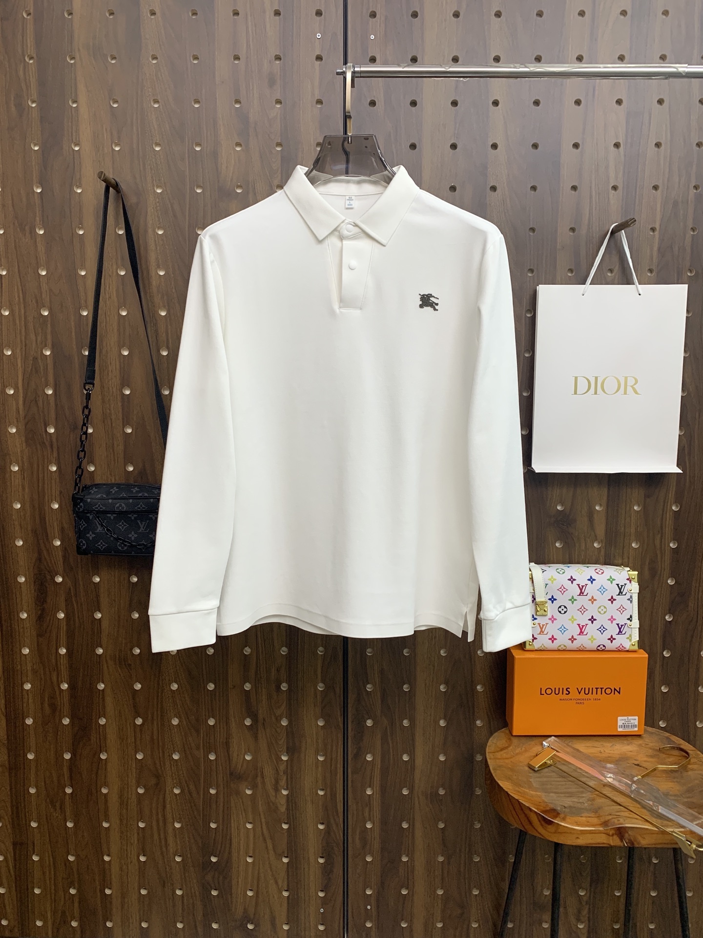 🌾P巴宝莉秋冬25SS【新品】新款长袖翻领T恤Polo，最高版本客供定制高端朱地面料简单时尚款，拼色螺纹
