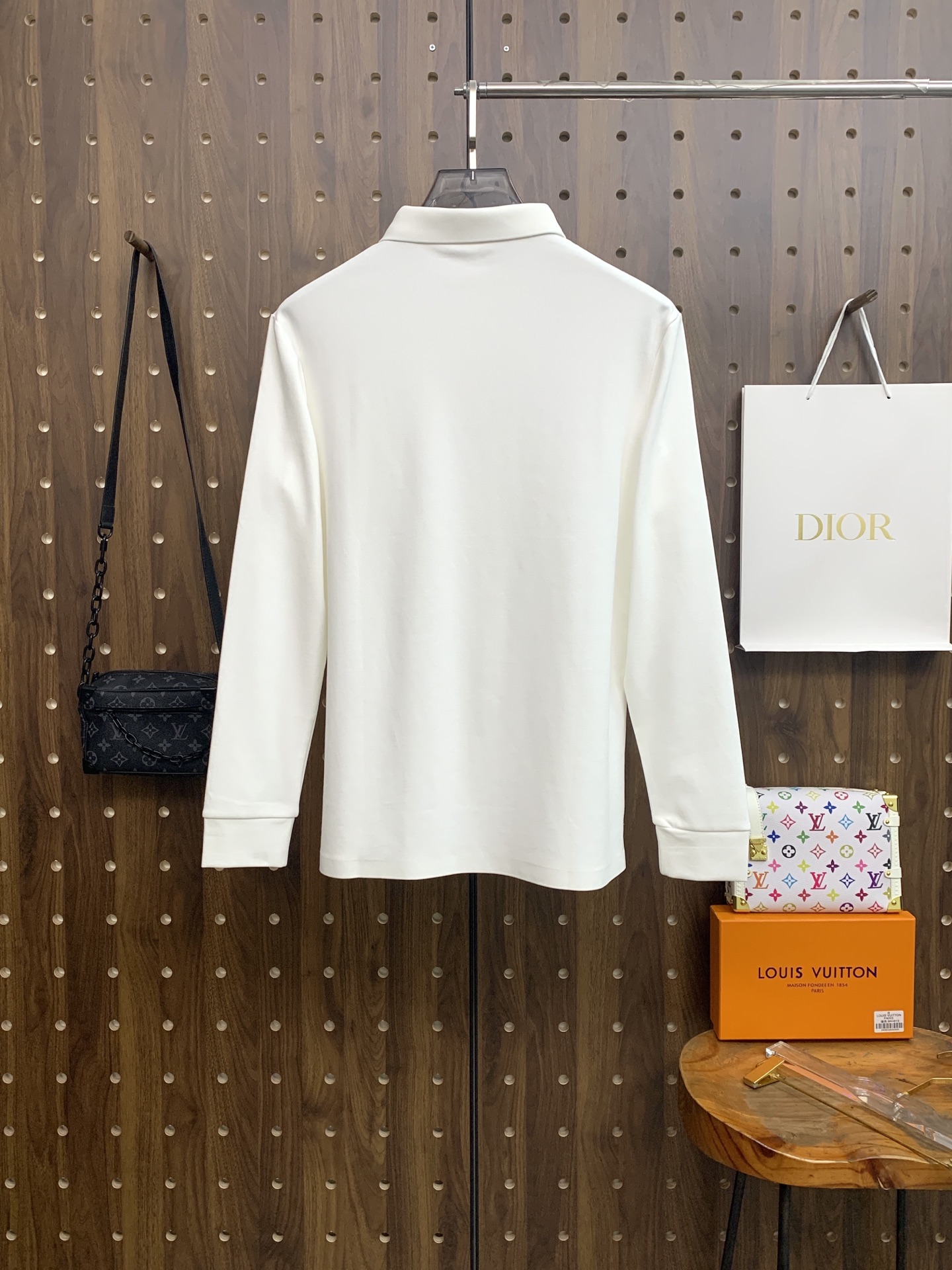 🌾P巴宝莉秋冬25SS【新品】新款长袖翻领T恤Polo，最高版本客供定制高端朱地面料简单时尚款，拼色螺纹