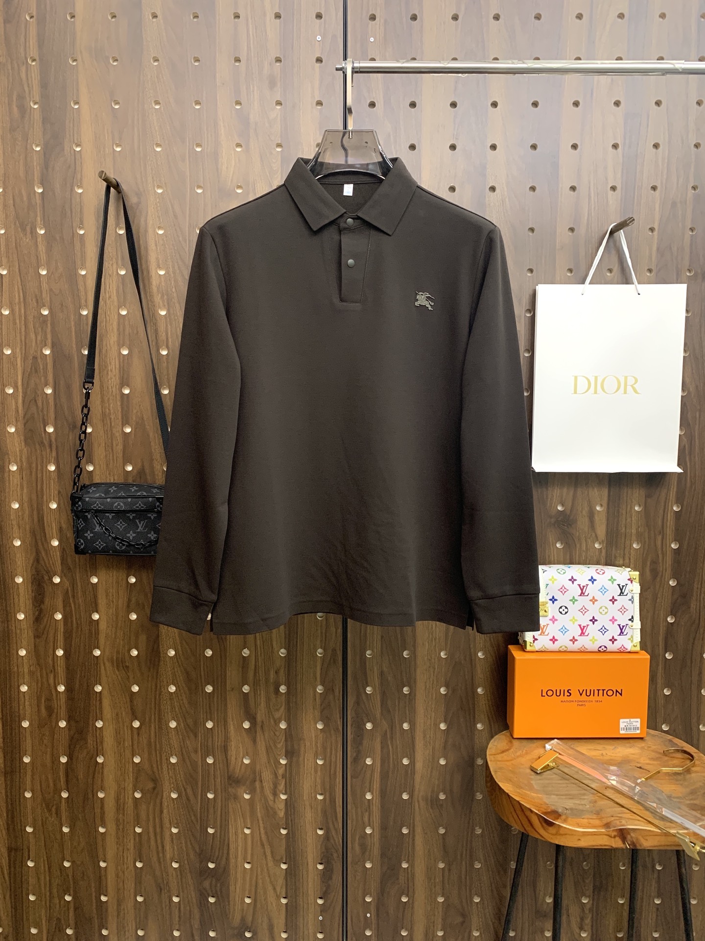 🌾P巴宝莉秋冬25SS【新品】新款长袖翻领T恤Polo，最高版本客供定制高端朱地面料简单时尚款，拼色螺纹