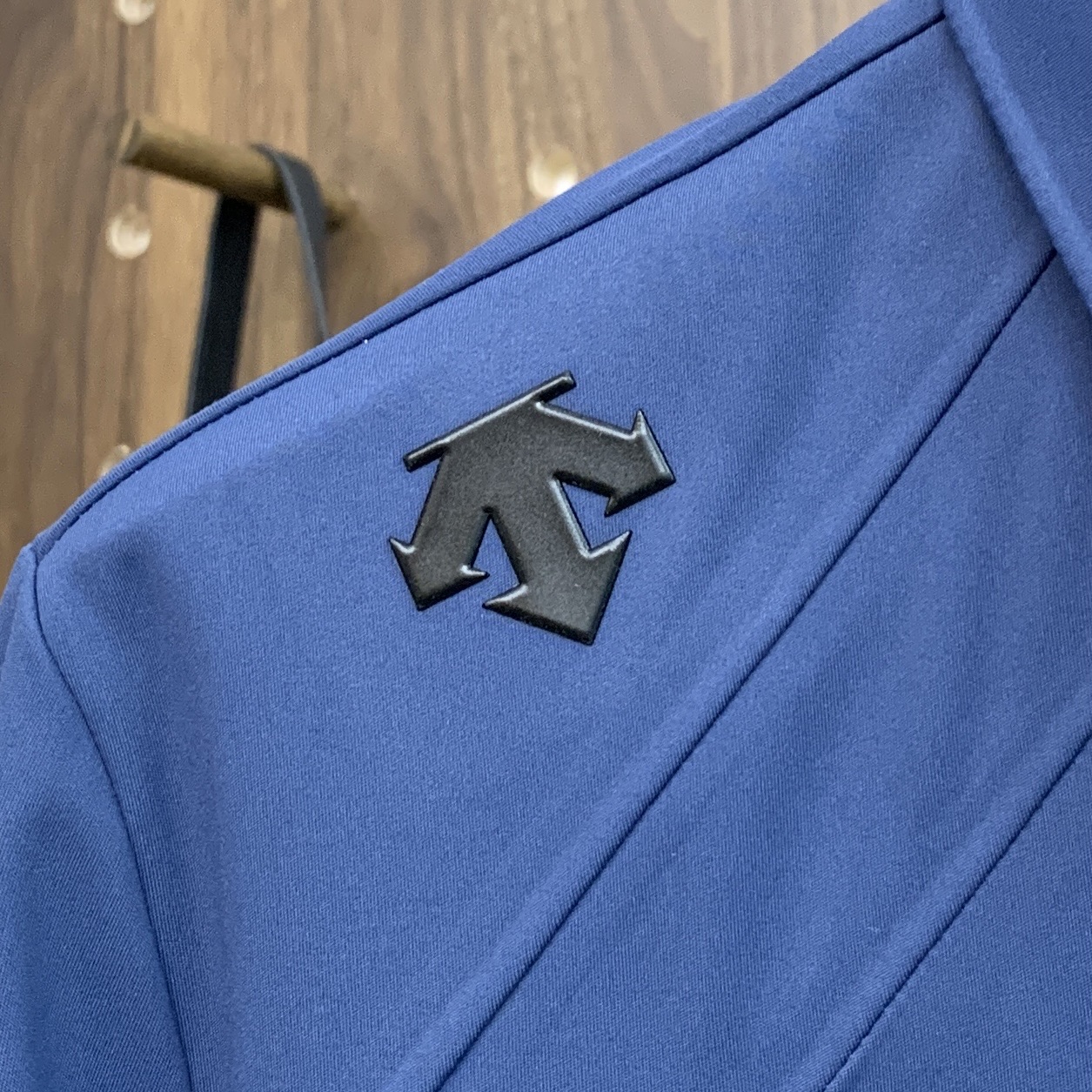 🌾P迪桑特秋冬25SS【新品】新款长袖翻领T恤Polo，最高版本客供定制高端朱地面料简单时尚款，拼色螺纹