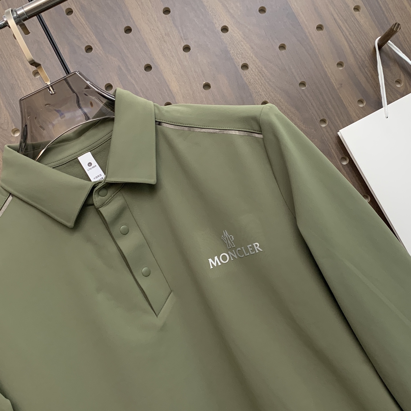 🌾P蒙口秋冬25SS【新品】新款长袖翻领T恤Polo，最高版本客供定制高端朱地面料简单时尚款，拼色螺纹超