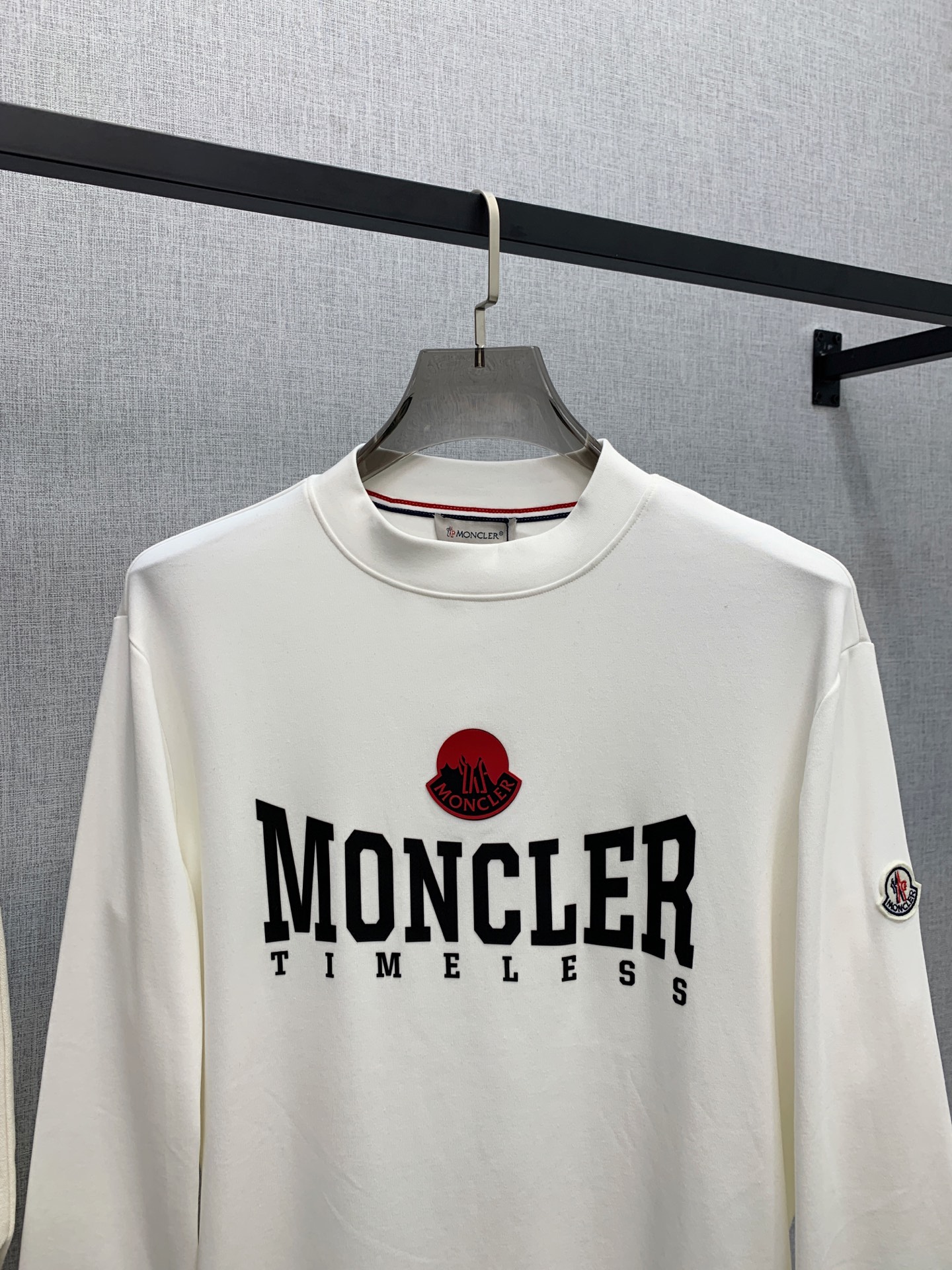 P蒙口25ss秋季【新品】新款贸易订单圆领长袖打底衫！长袖T恤网红款！上身舒适透气，不僵硬，整体有着丰富