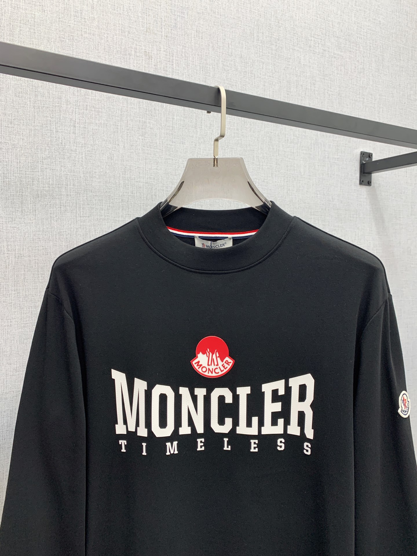 P蒙口25ss秋季【新品】新款贸易订单圆领长袖打底衫！长袖T恤网红款！上身舒适透气，不僵硬，整体有着丰富