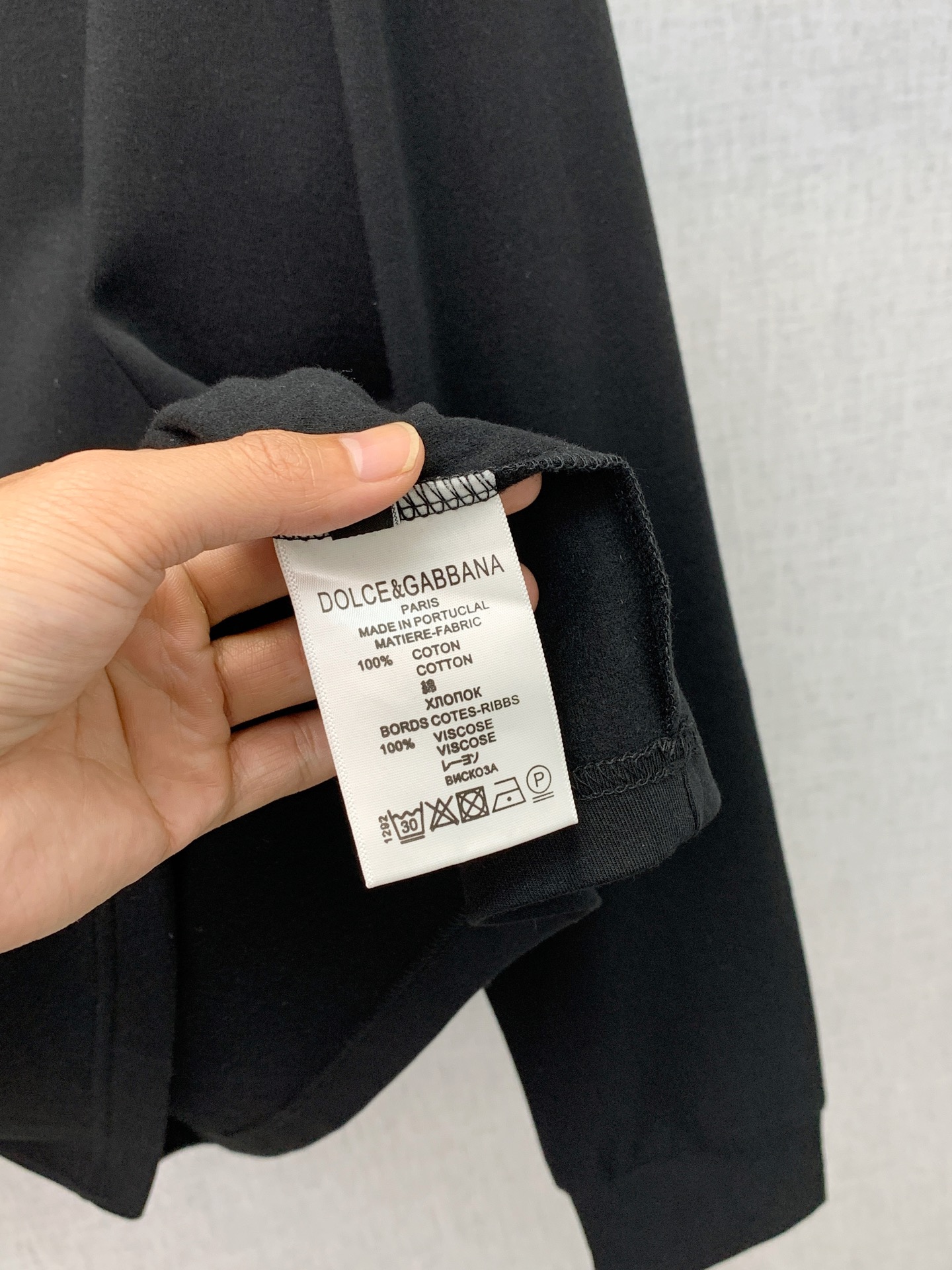 P杜嘉班纳25ss秋季【新品】新款贸易订单圆领长袖打底衫！长袖T恤网红款！上身舒适透气，不僵硬，整体有着