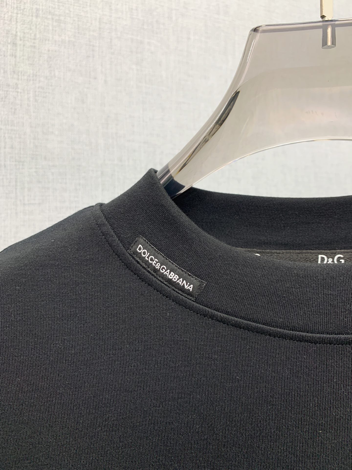 P杜嘉班纳25ss秋季【新品】新款贸易订单圆领长袖打底衫！长袖T恤网红款！上身舒适透气，不僵硬，整体有着