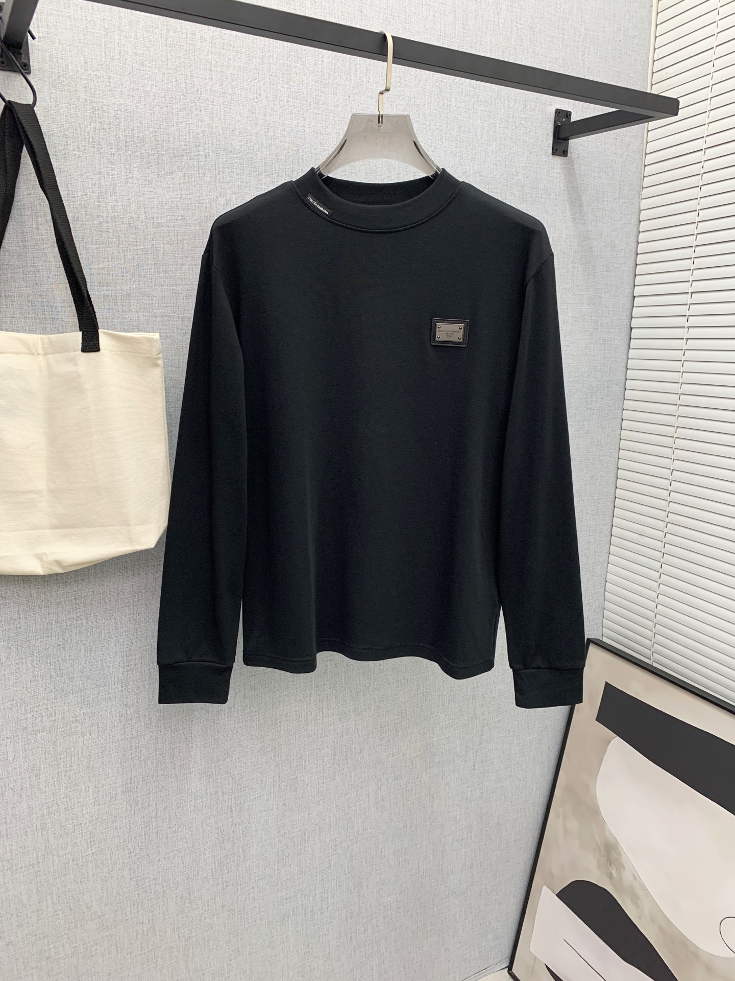 P杜嘉班纳25ss秋季【新品】新款贸易订单圆领长袖打底衫！长袖T恤网红款！上身舒适透气，不僵硬，整体有着