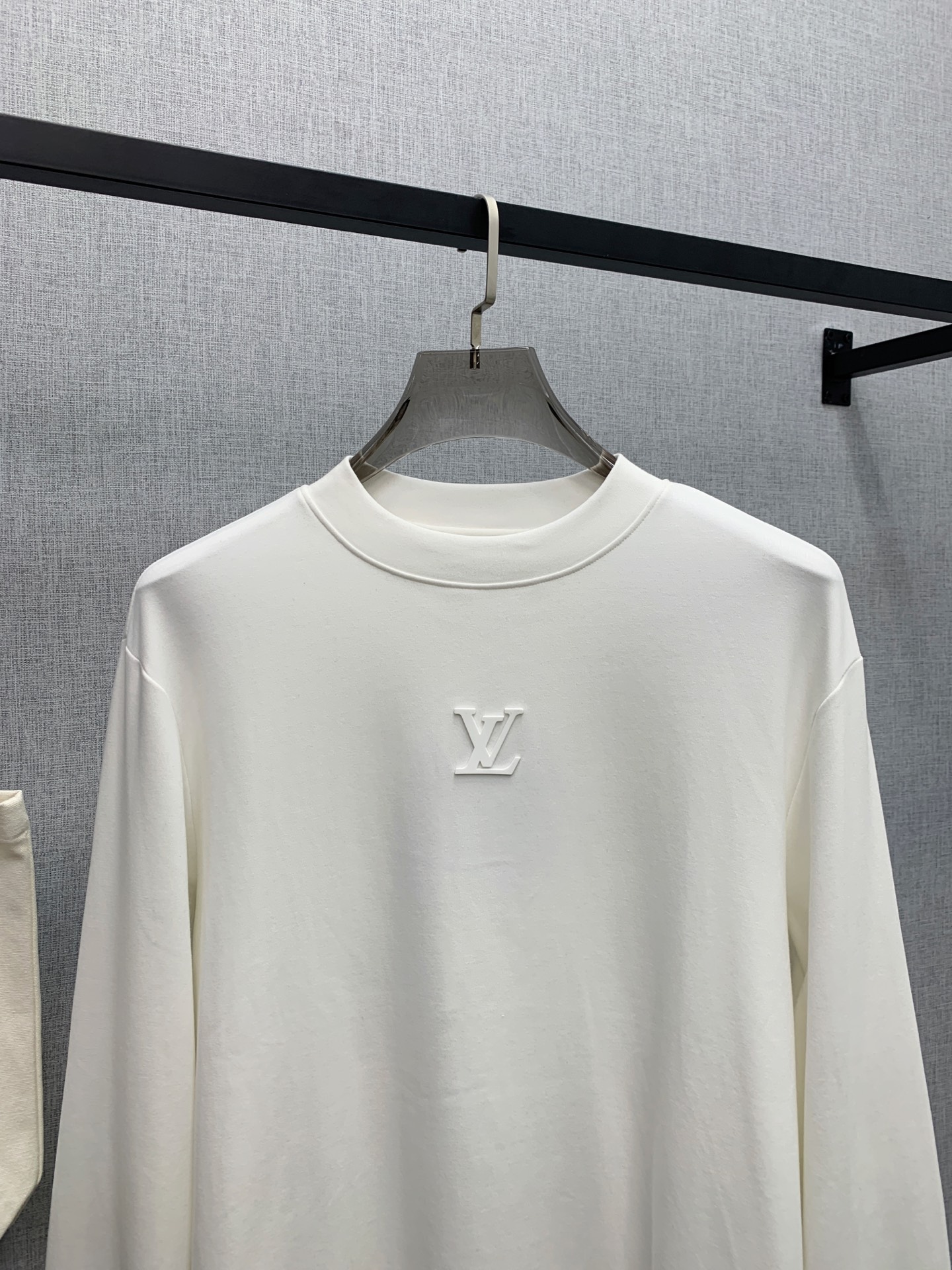 PLV25ss秋季【新品】新款贸易订单圆领长袖打底衫！长袖T恤网红款！上身舒适透气，不僵硬，整体有着丰富