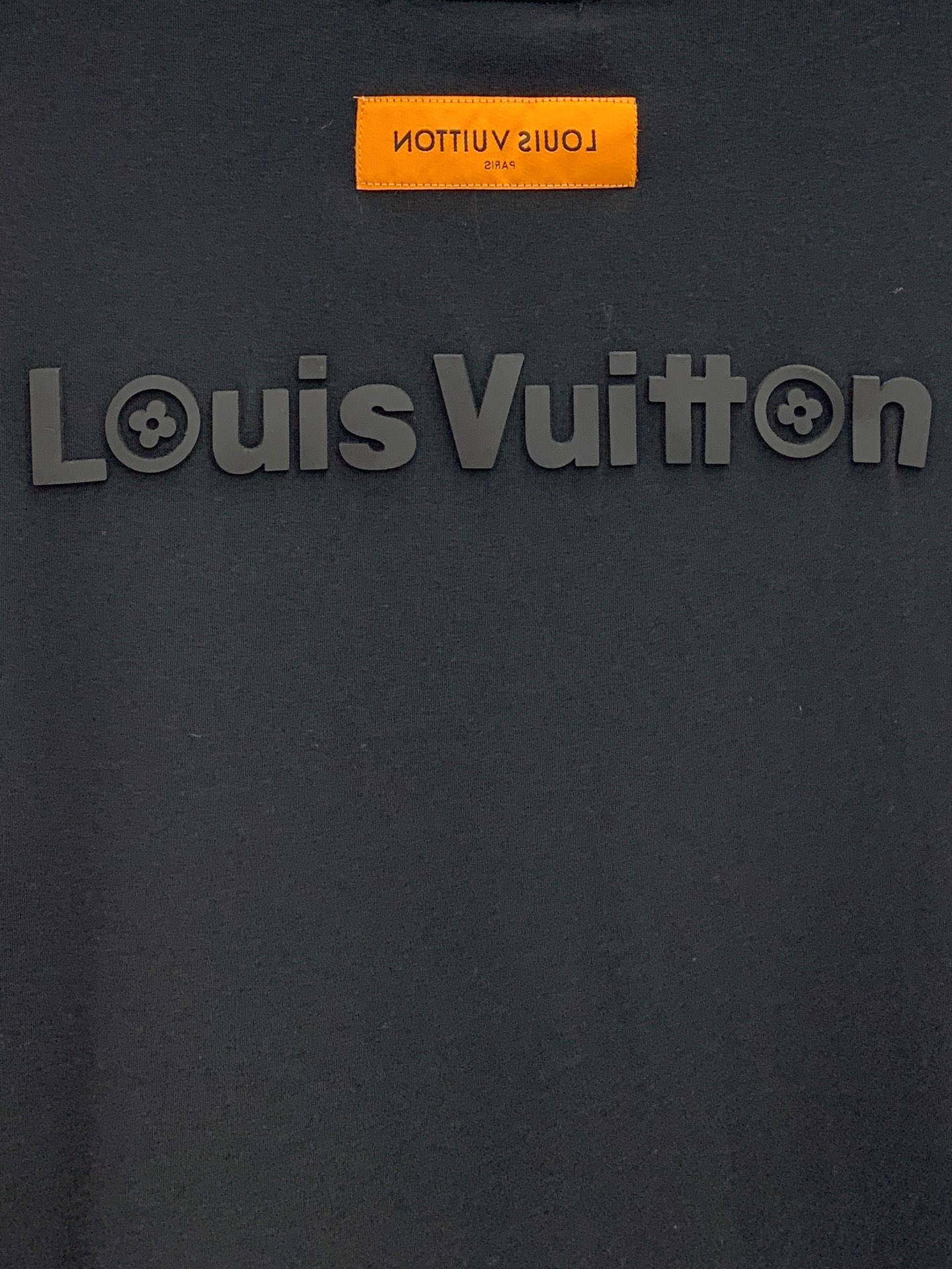 PLV 25ss秋季【新品】新款贸易订单圆领长袖打底衫！长袖T恤网红款！上身舒适透气，不僵硬，整体有着丰